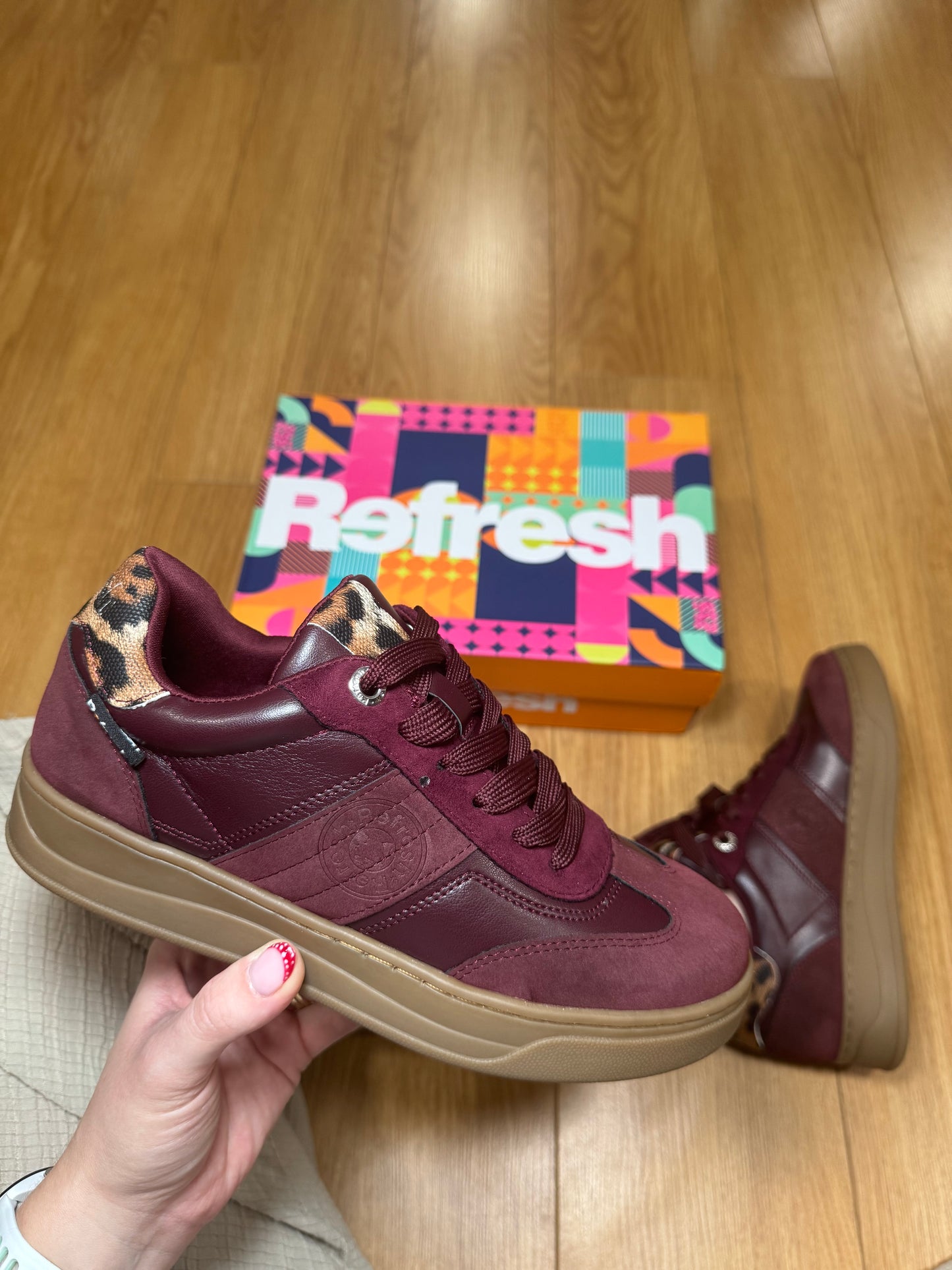 Refresh Burgundy/Leopard Trainer