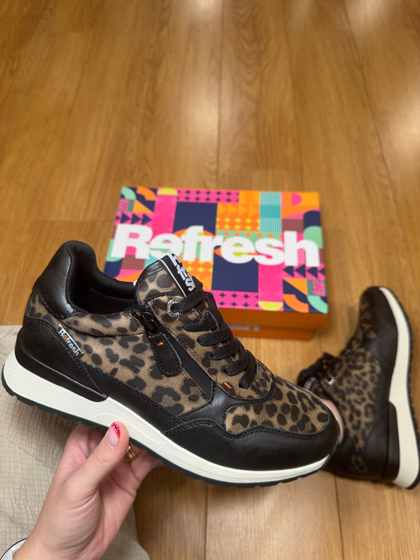 Refresh Black Leopard Zip Trainer