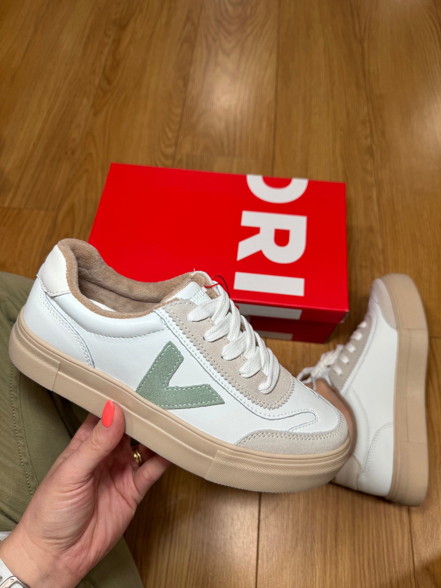 Drilleys Eighty Moon River Trainer