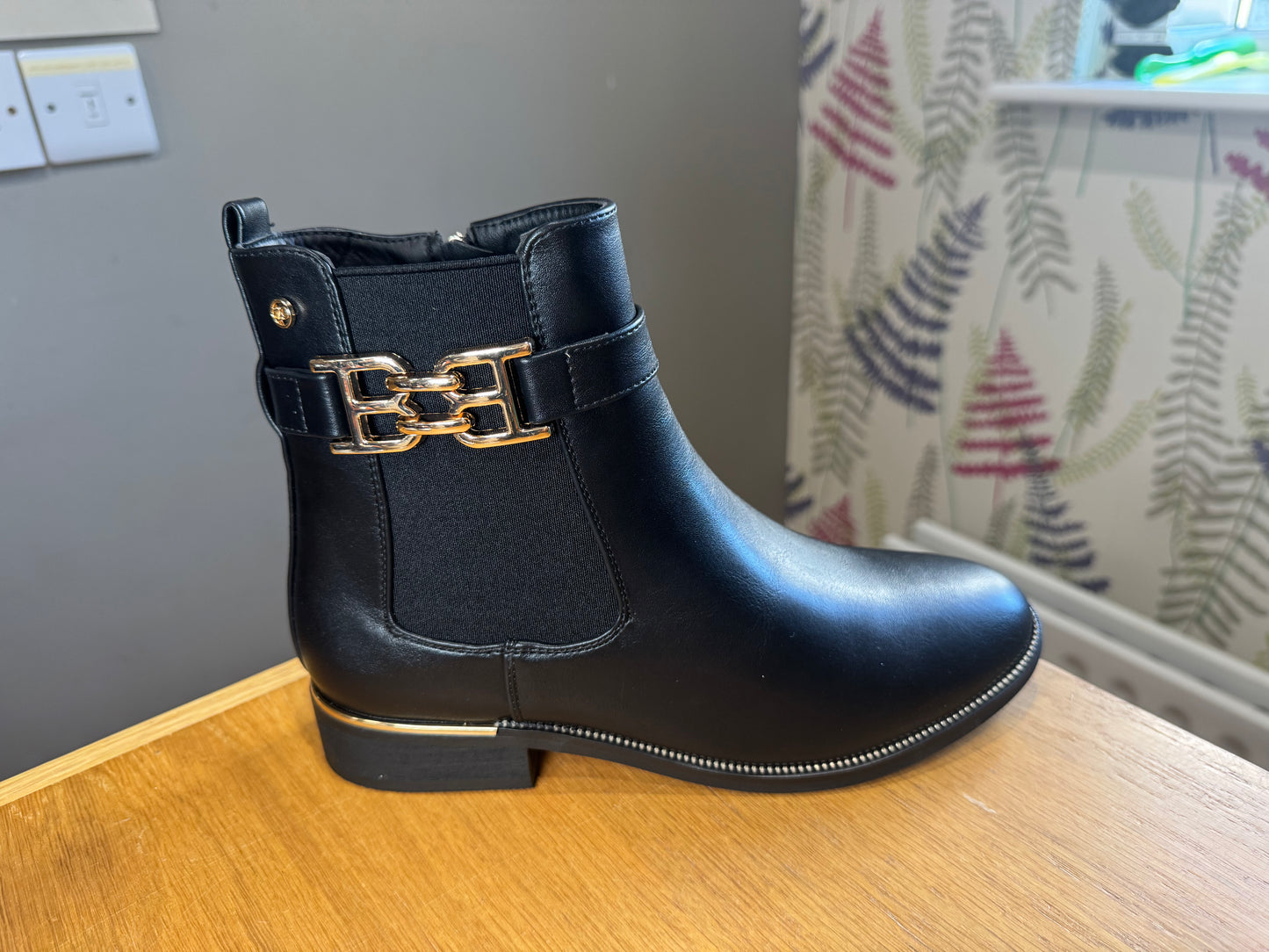 Zanni & Co Eawyn Black Boot