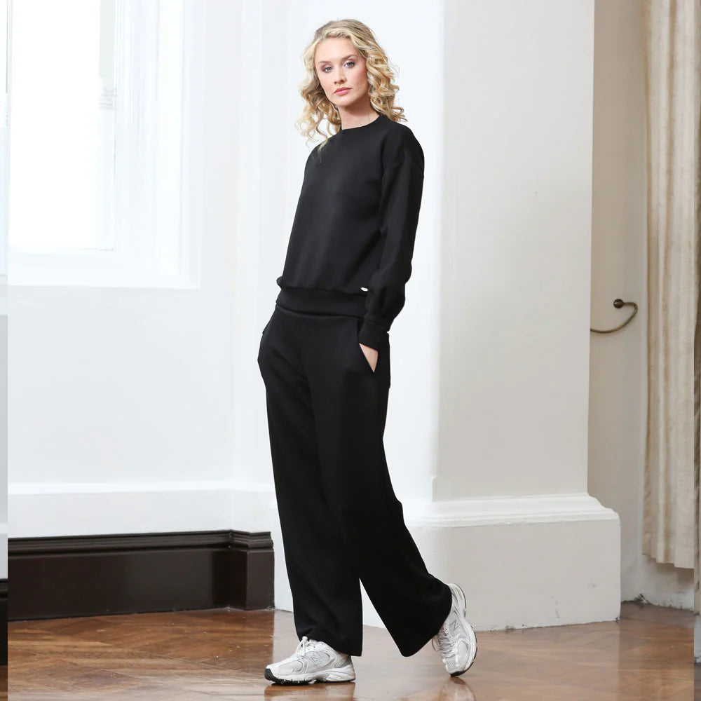 Relax & Renew Juno Black Jogger