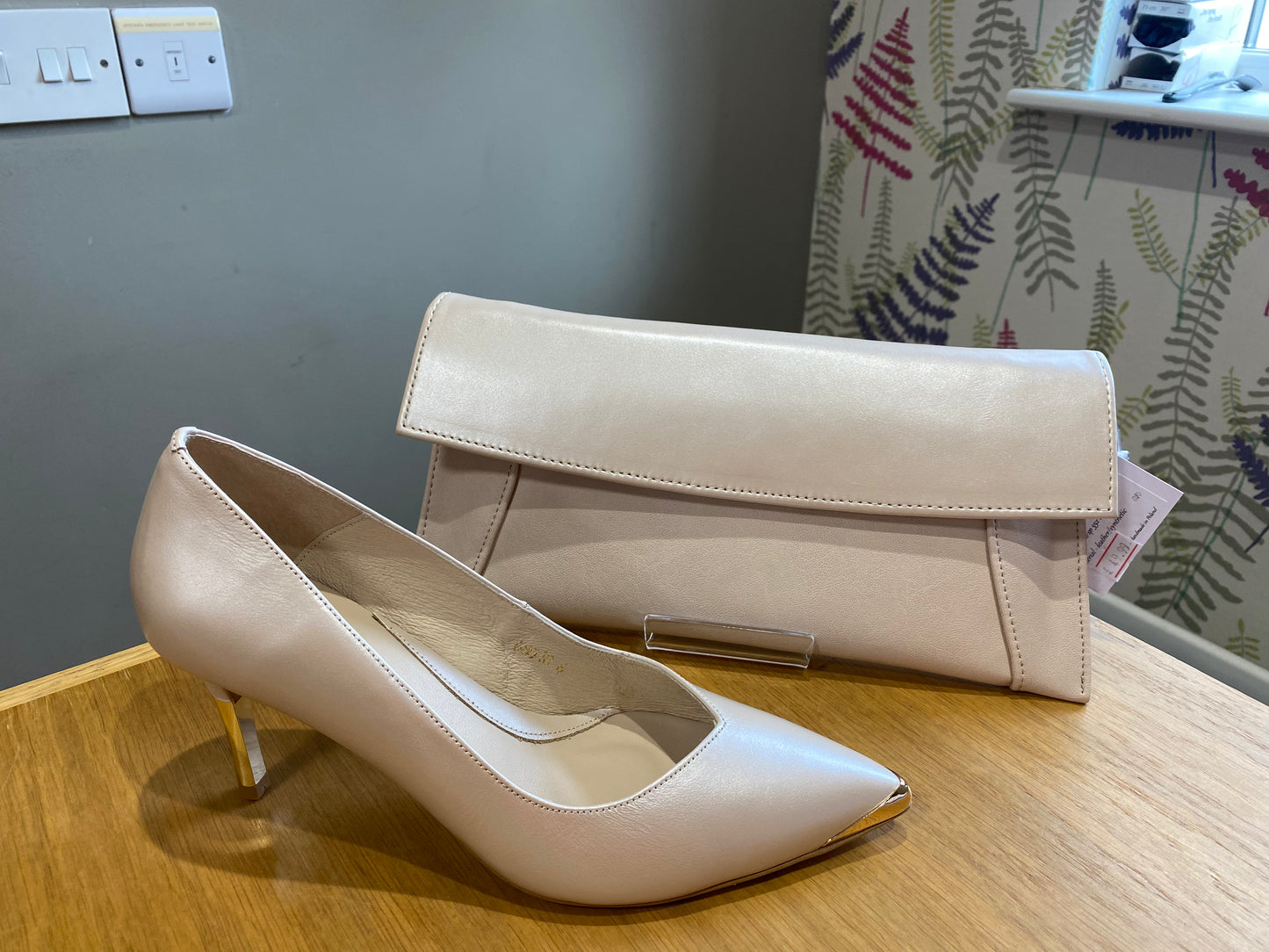 Emis Ivory/Beige Court Shoe