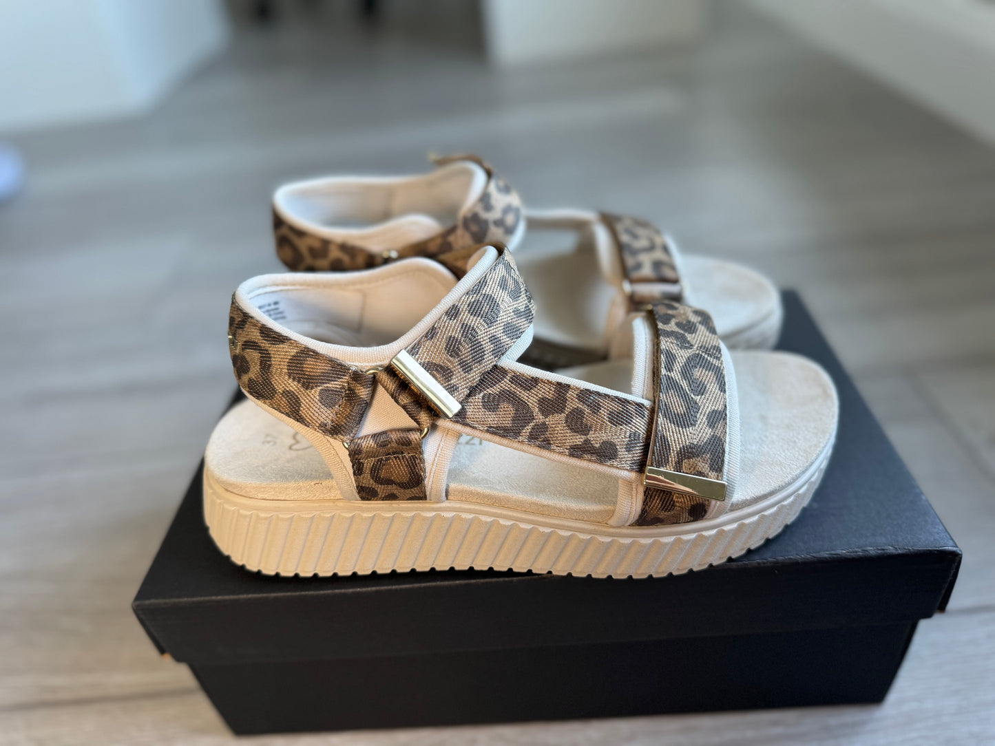 Marco Tozzi Leopard Velcro Sandal