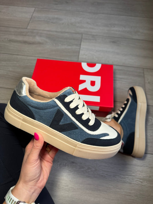 Drilleys Eighty Royal/Navy Trainer