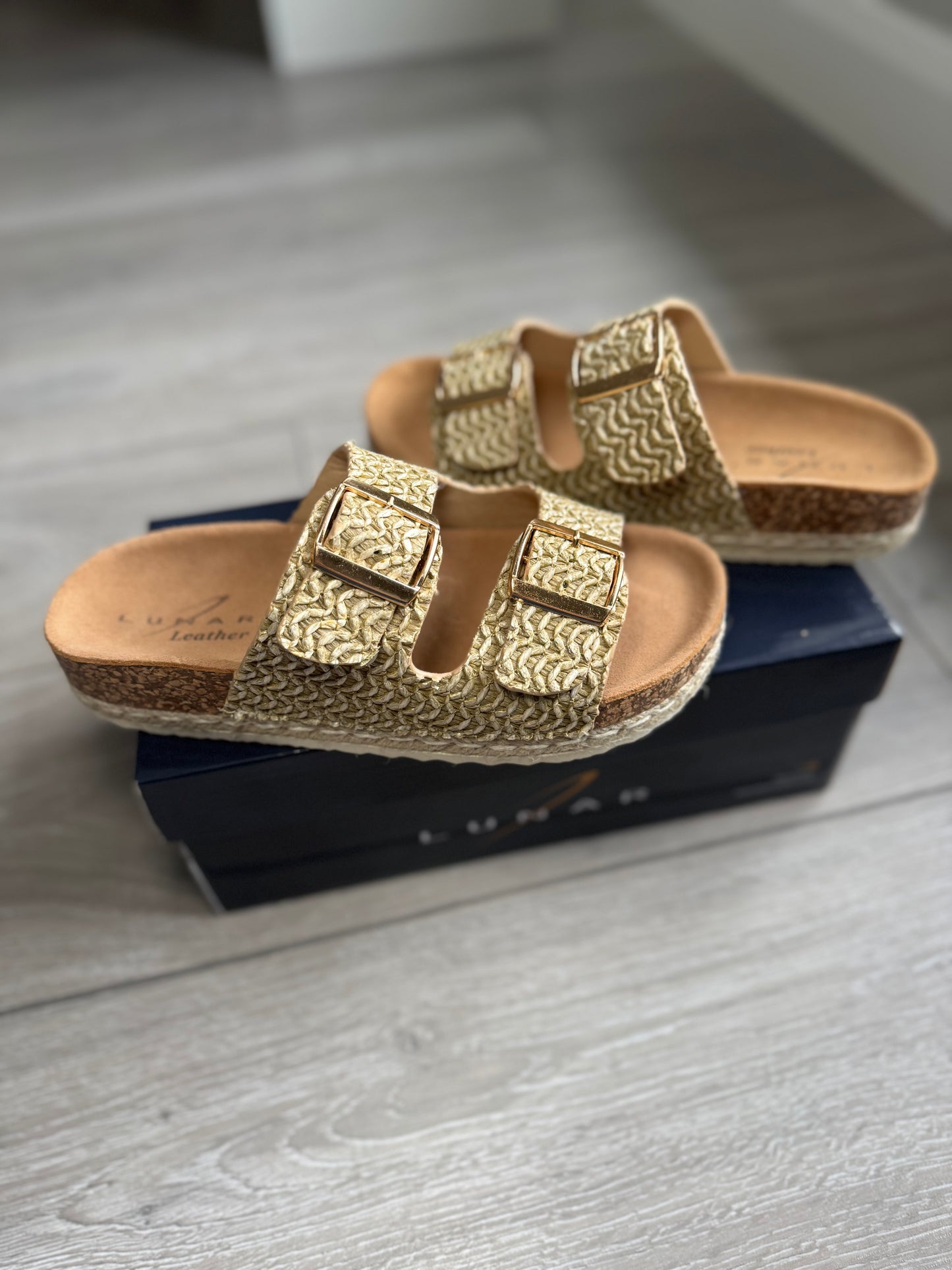 Lunar Sundae Beige Slider