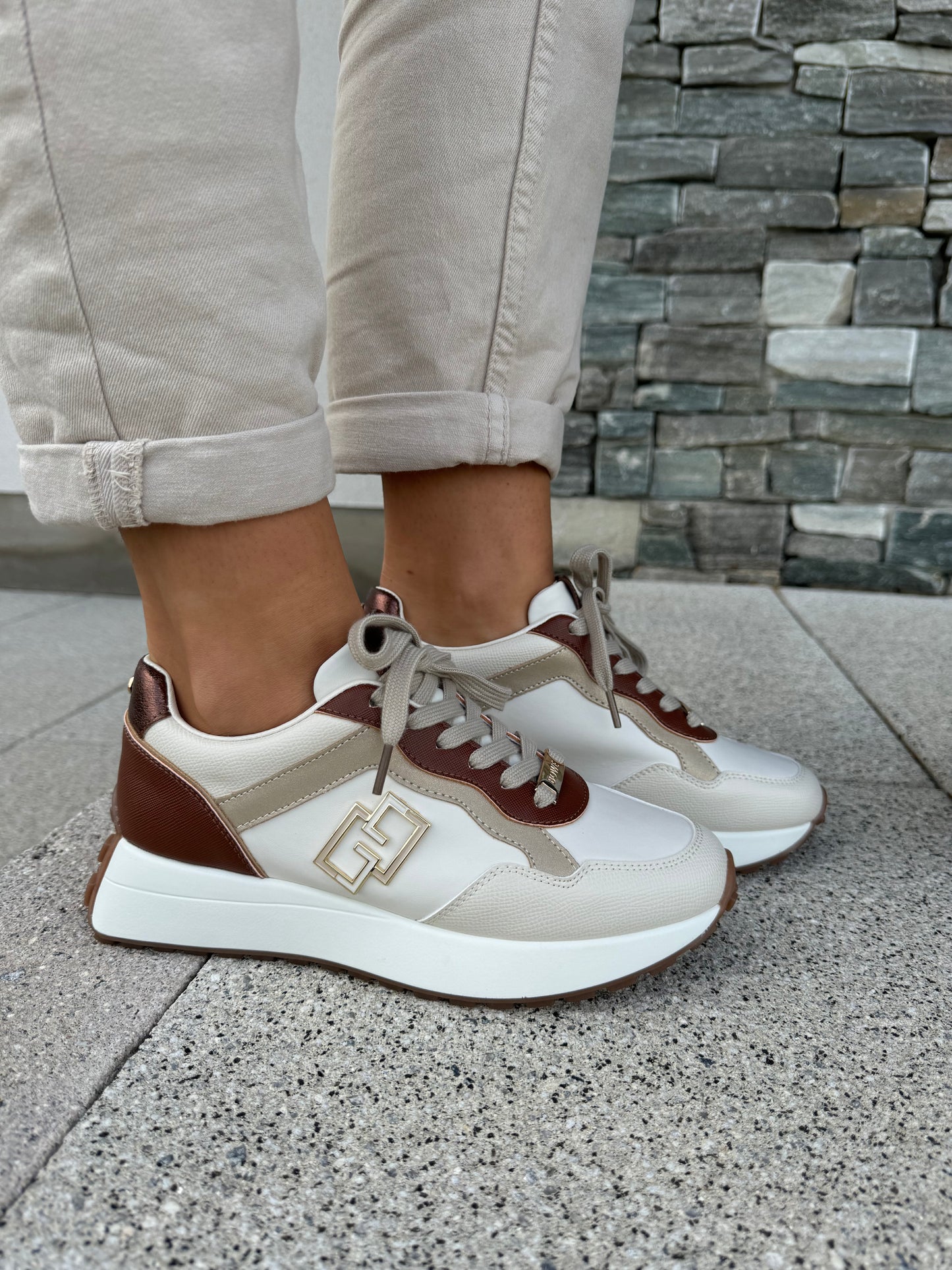 Tommy Bowe for Her Touye Cream/Tan Trainer