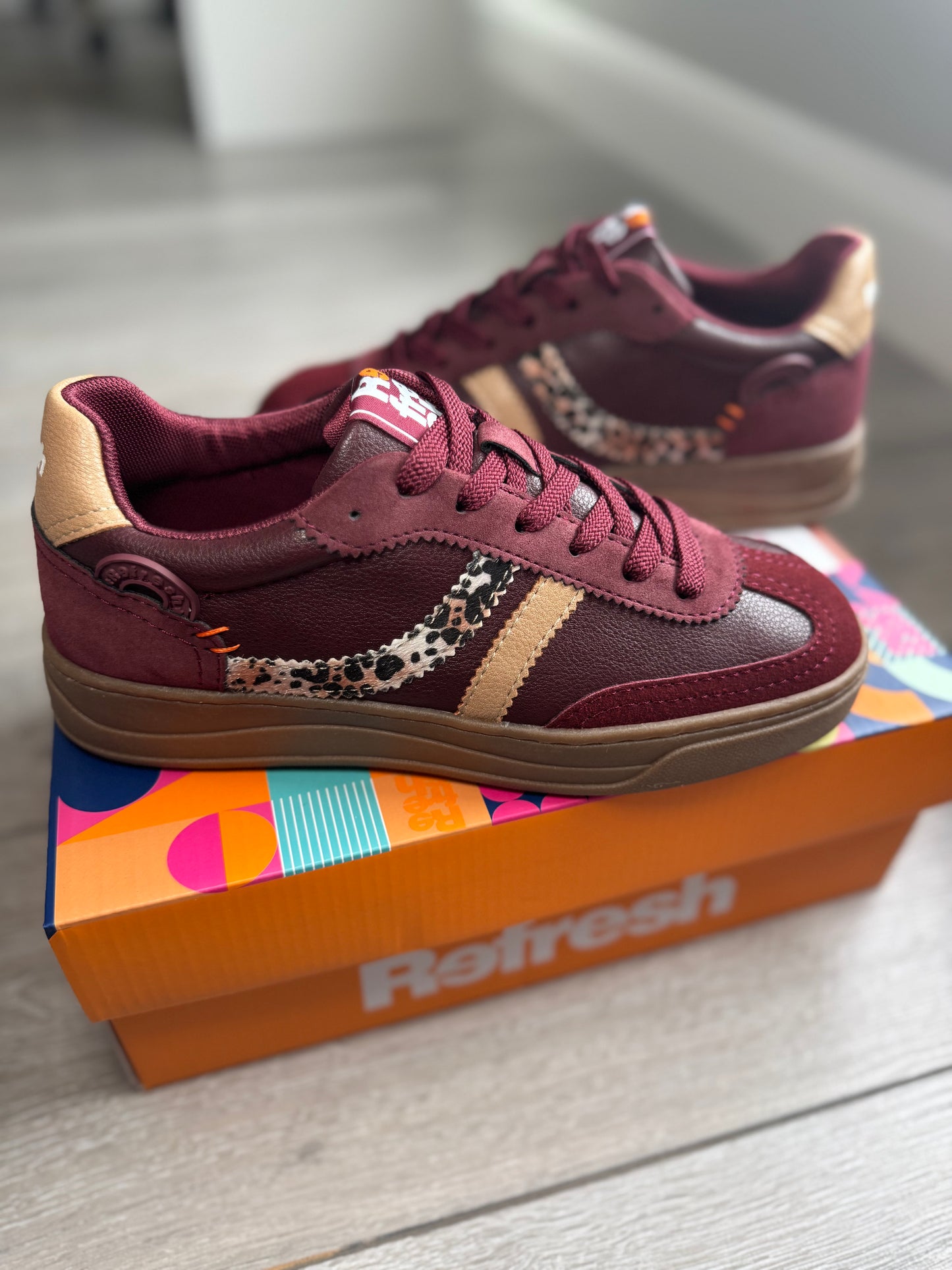 Refresh Burgundy/Leopard Trainer