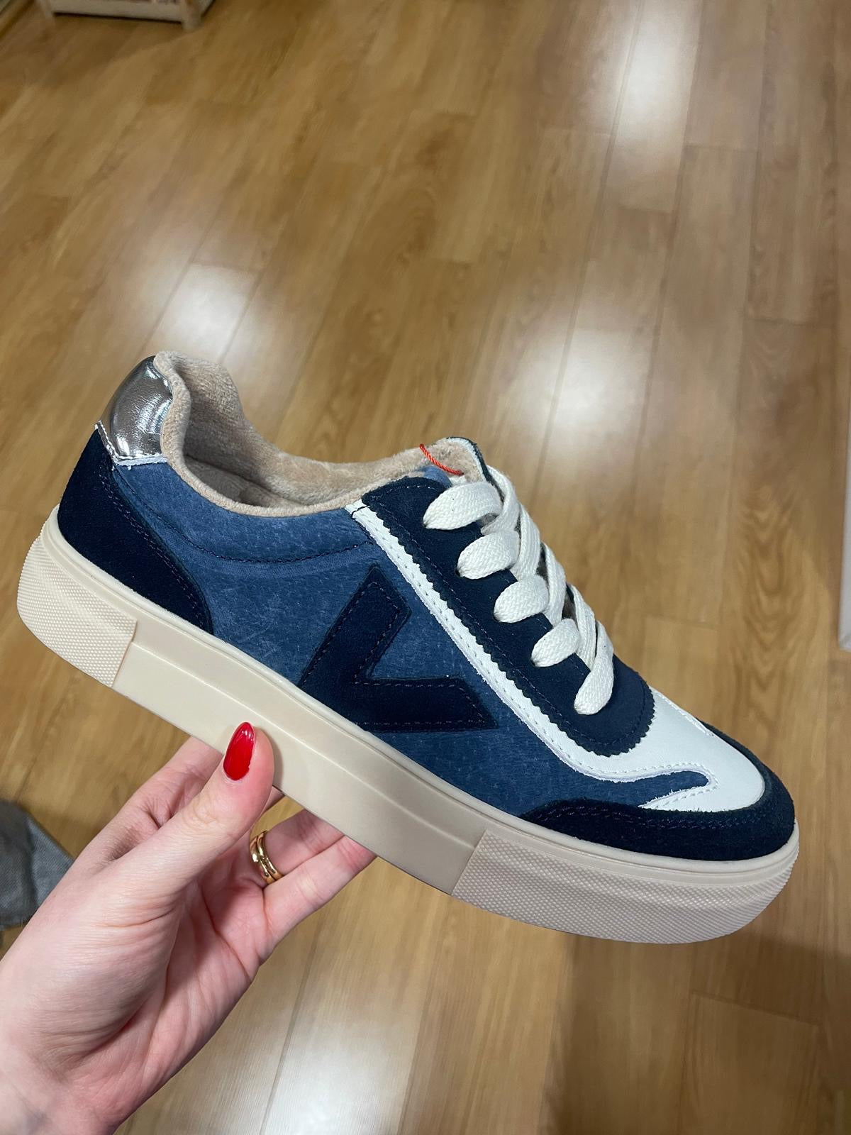 Drilleys Eighty Royal/Navy Trainer