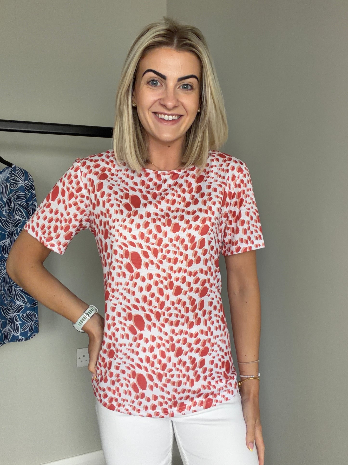 Classic Coral/White/Beige Print Top