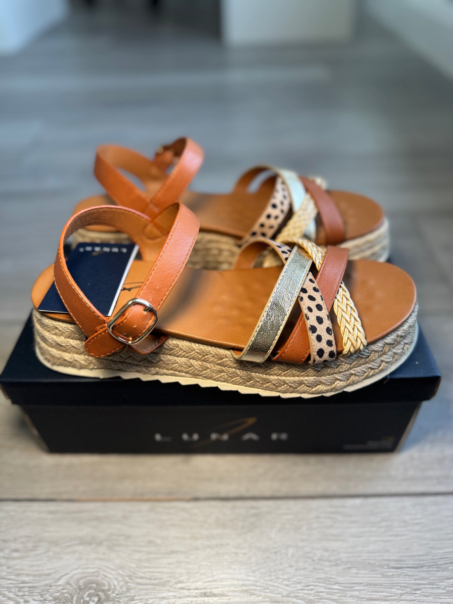 Lunar Flick Tan Sandal