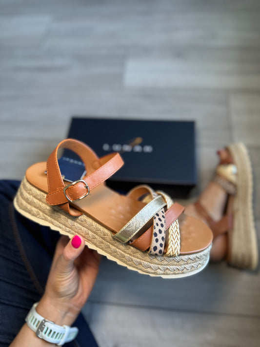 Lunar Flick Tan Sandal