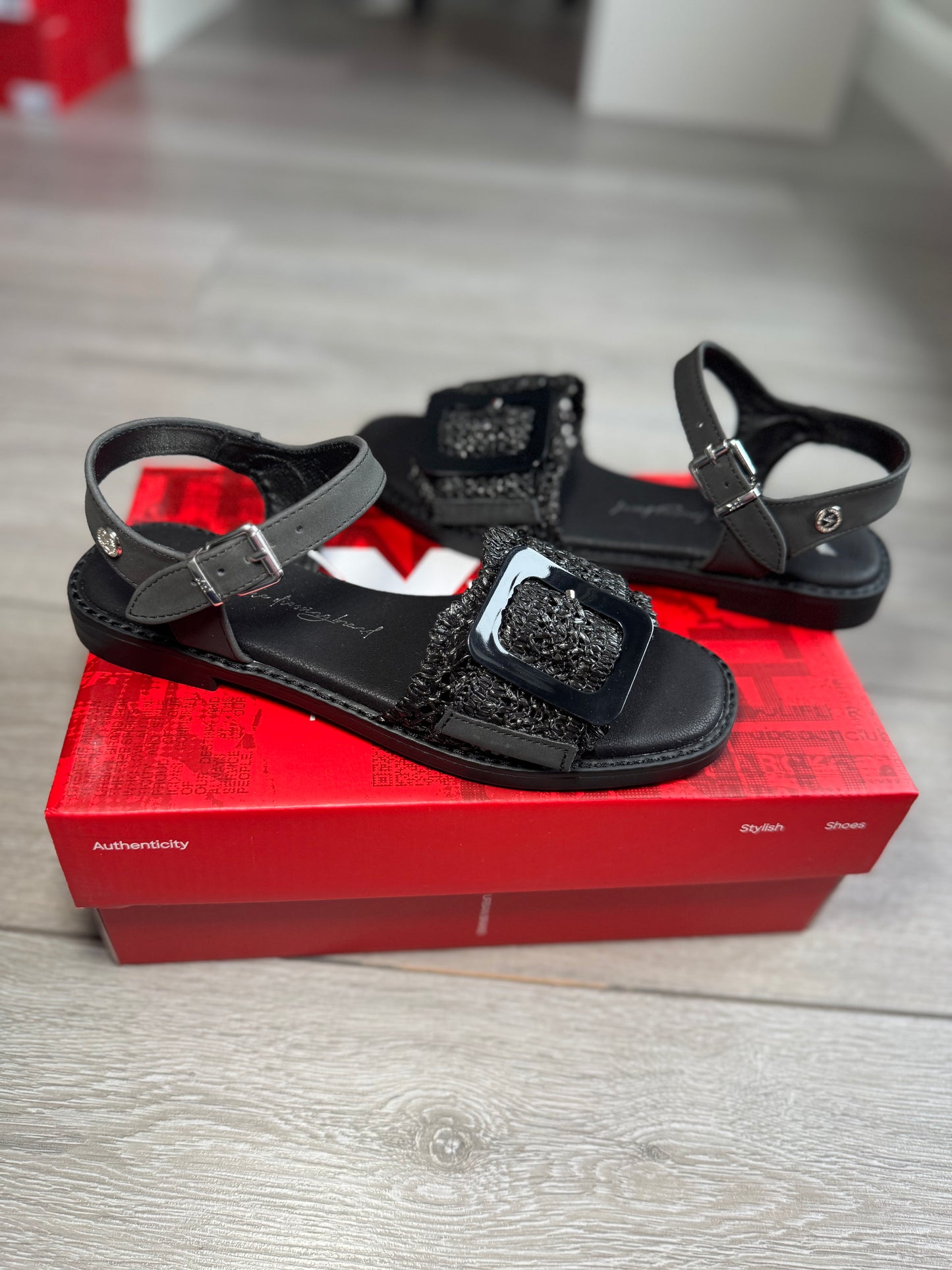 XTI Black Weave Sandal