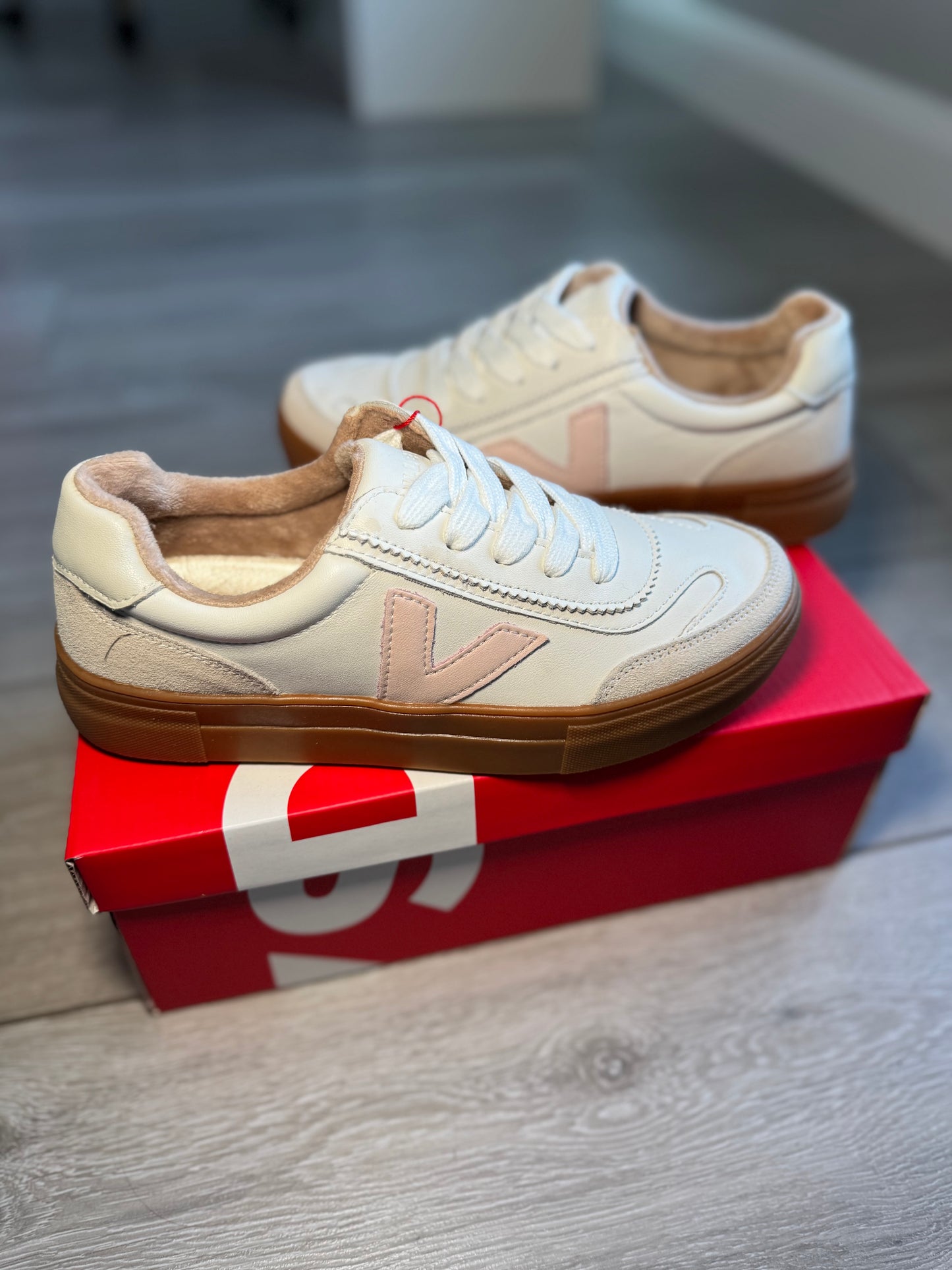 Drilleys Chalky Blush Trainer