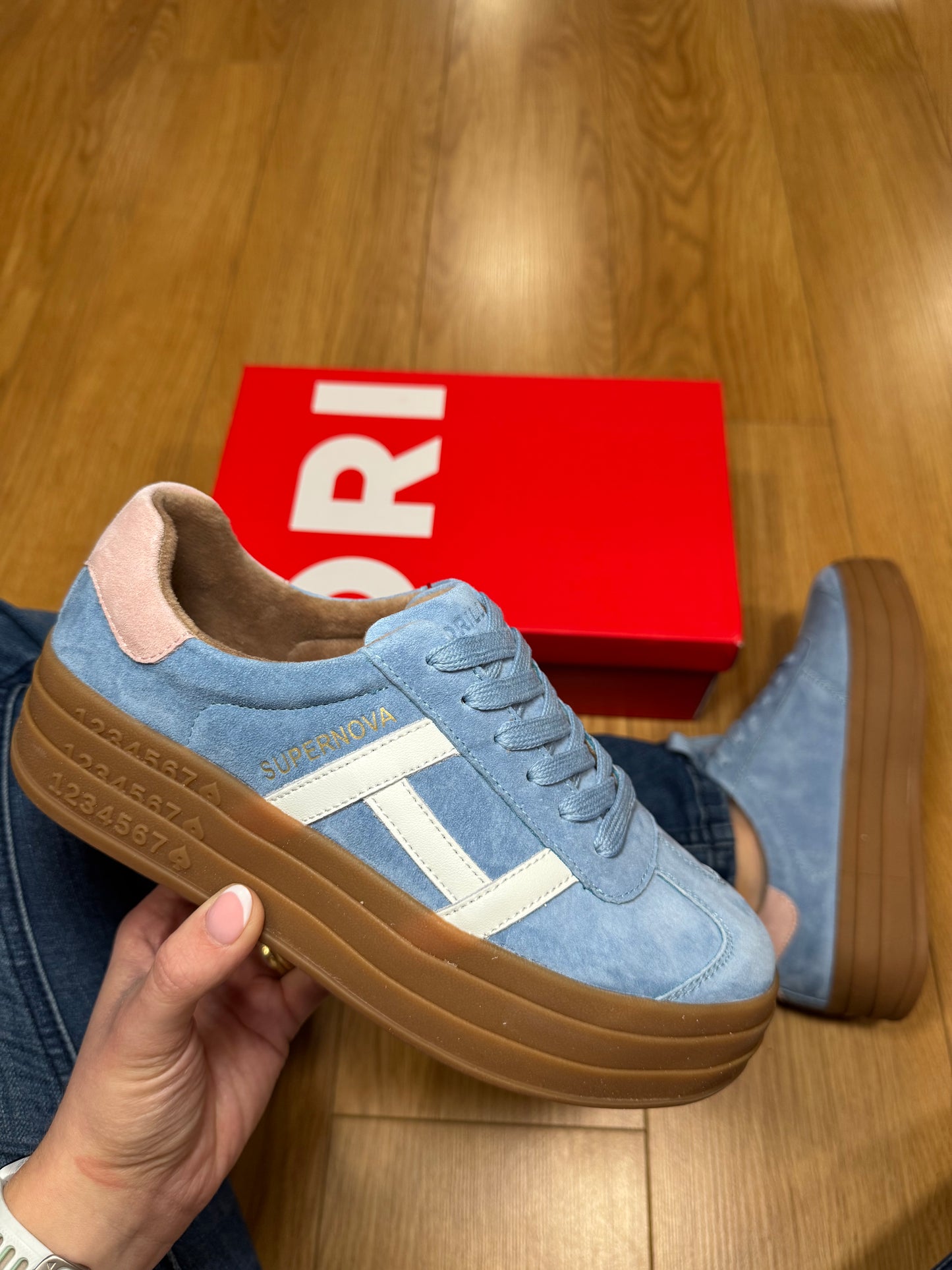 Drilleys Sixty Eight Aqua Pop Trainer
