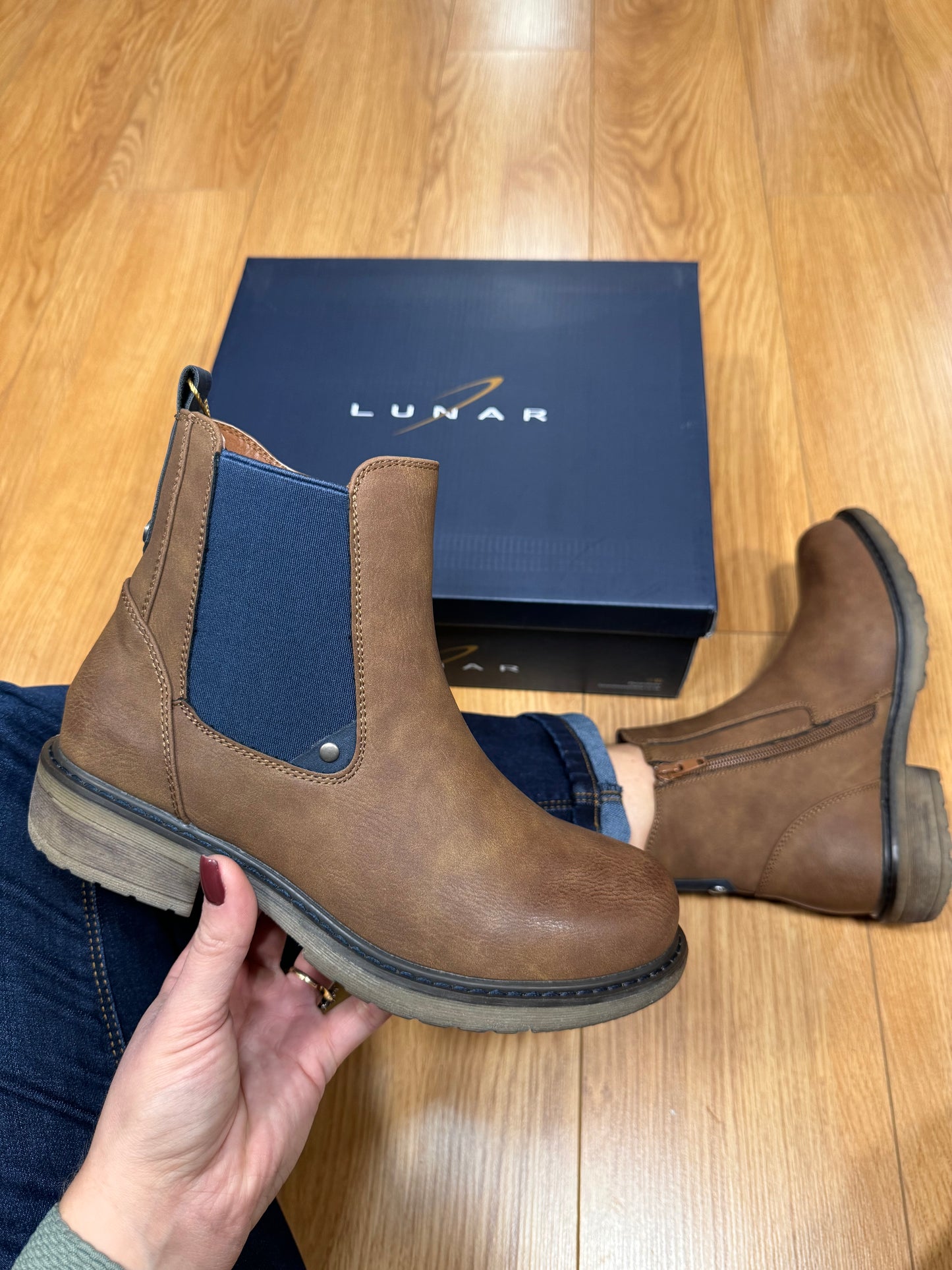 Lunar Suvi Tan/Navy Boot