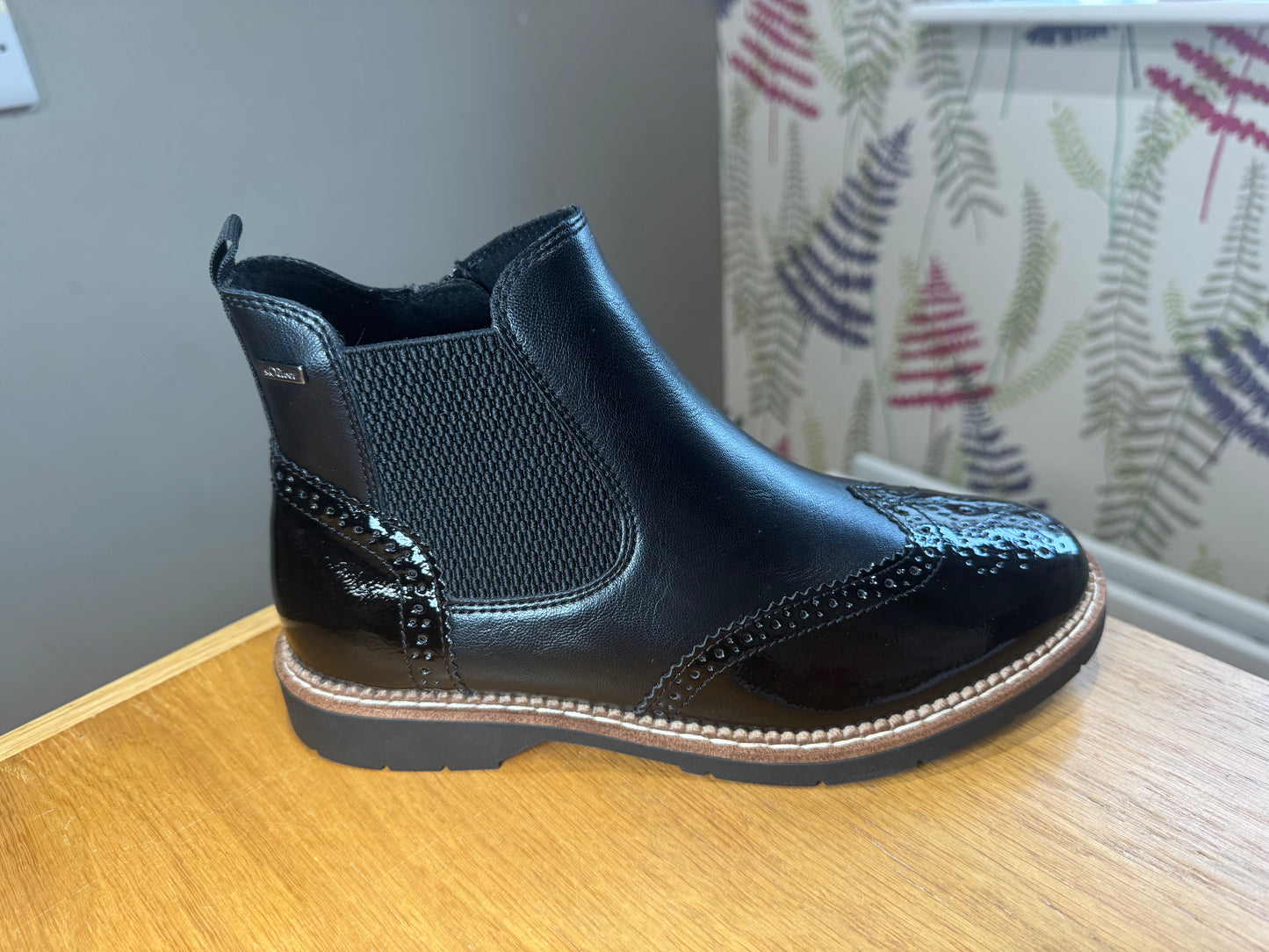 S. Oliver Black Brogue Boot