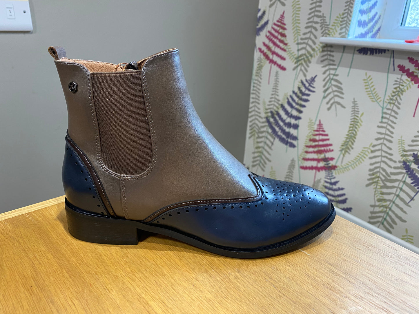 Zanni Navkat Taupe/Navy Boot