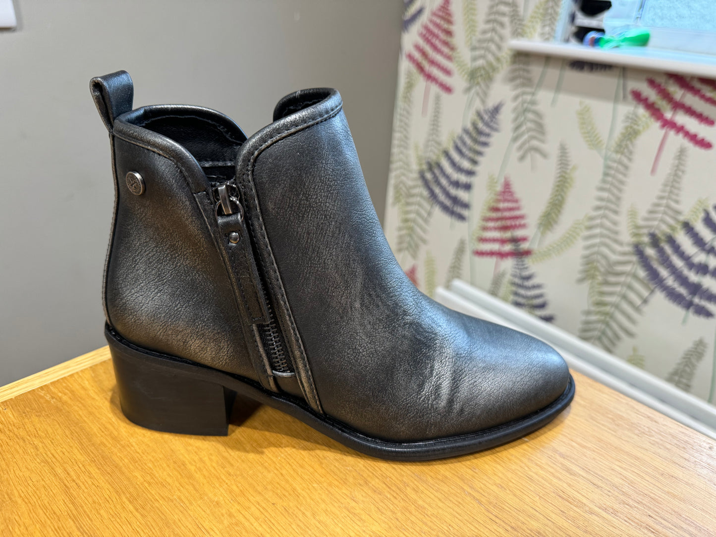 XTI Pewter Boot