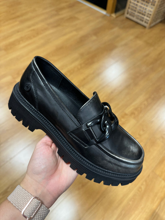 Refresh Black Distressed Chain Loafer