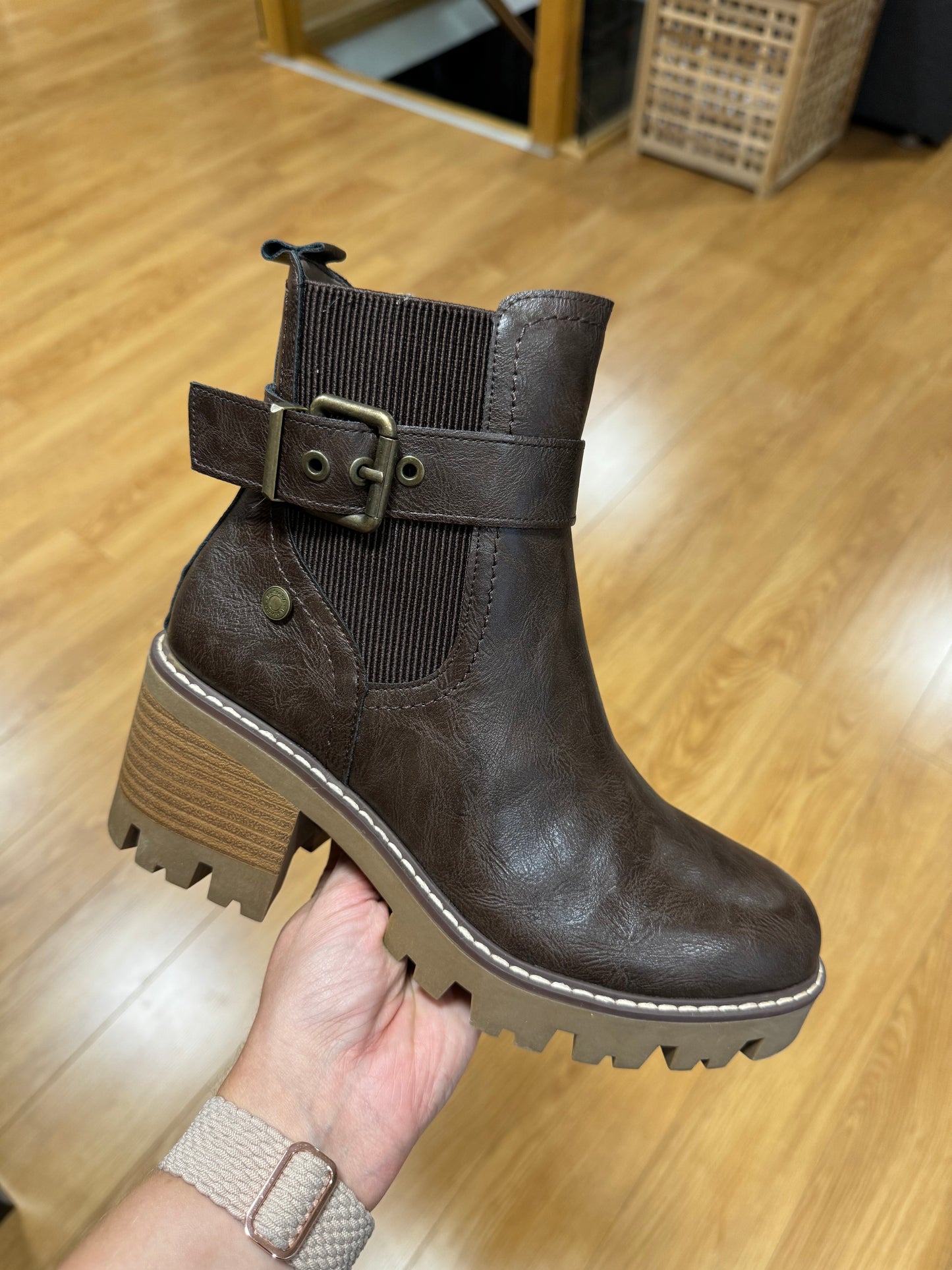 Refresh Brown Block Boot