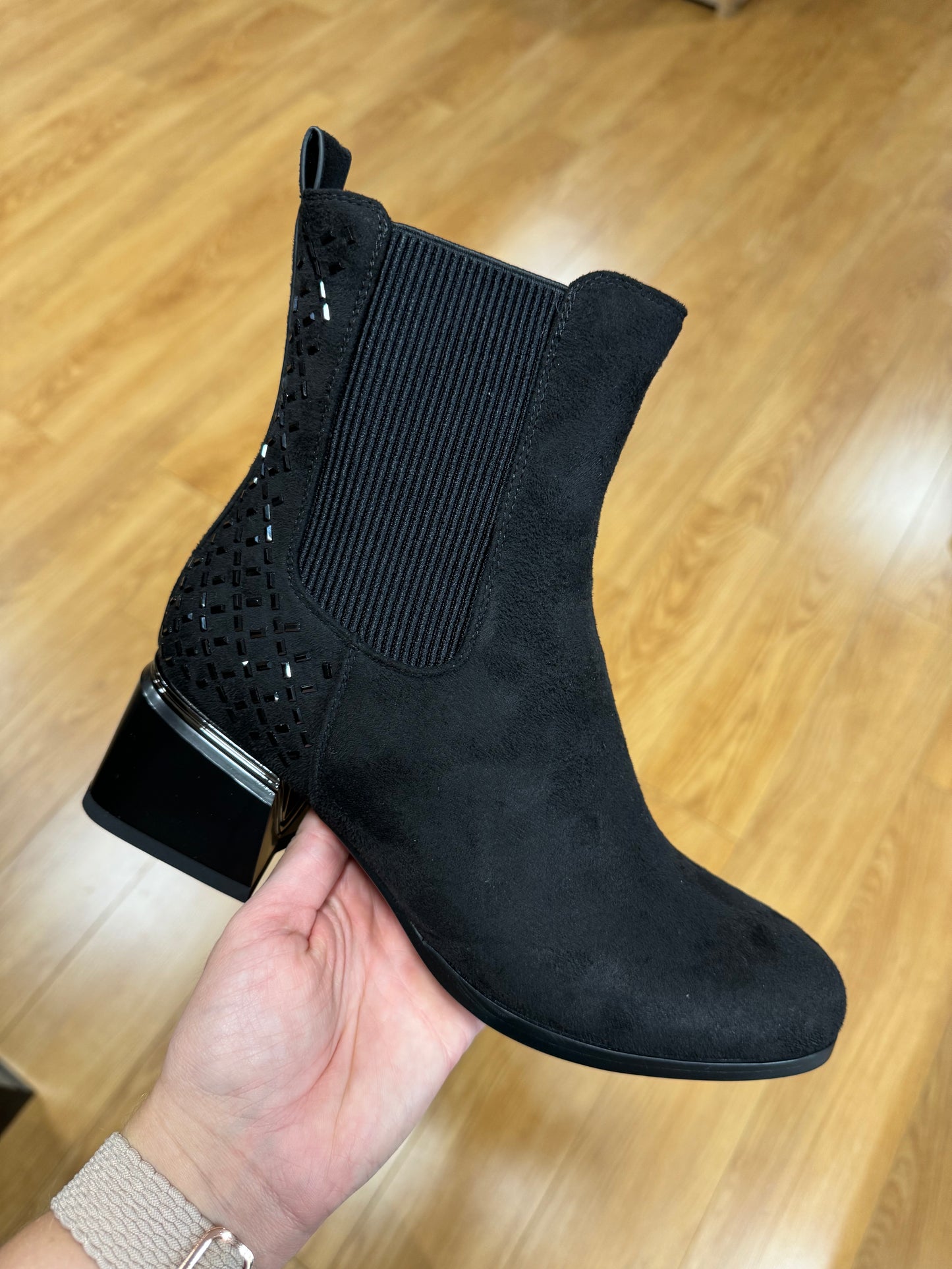 Lunar Bluebell Black Boot