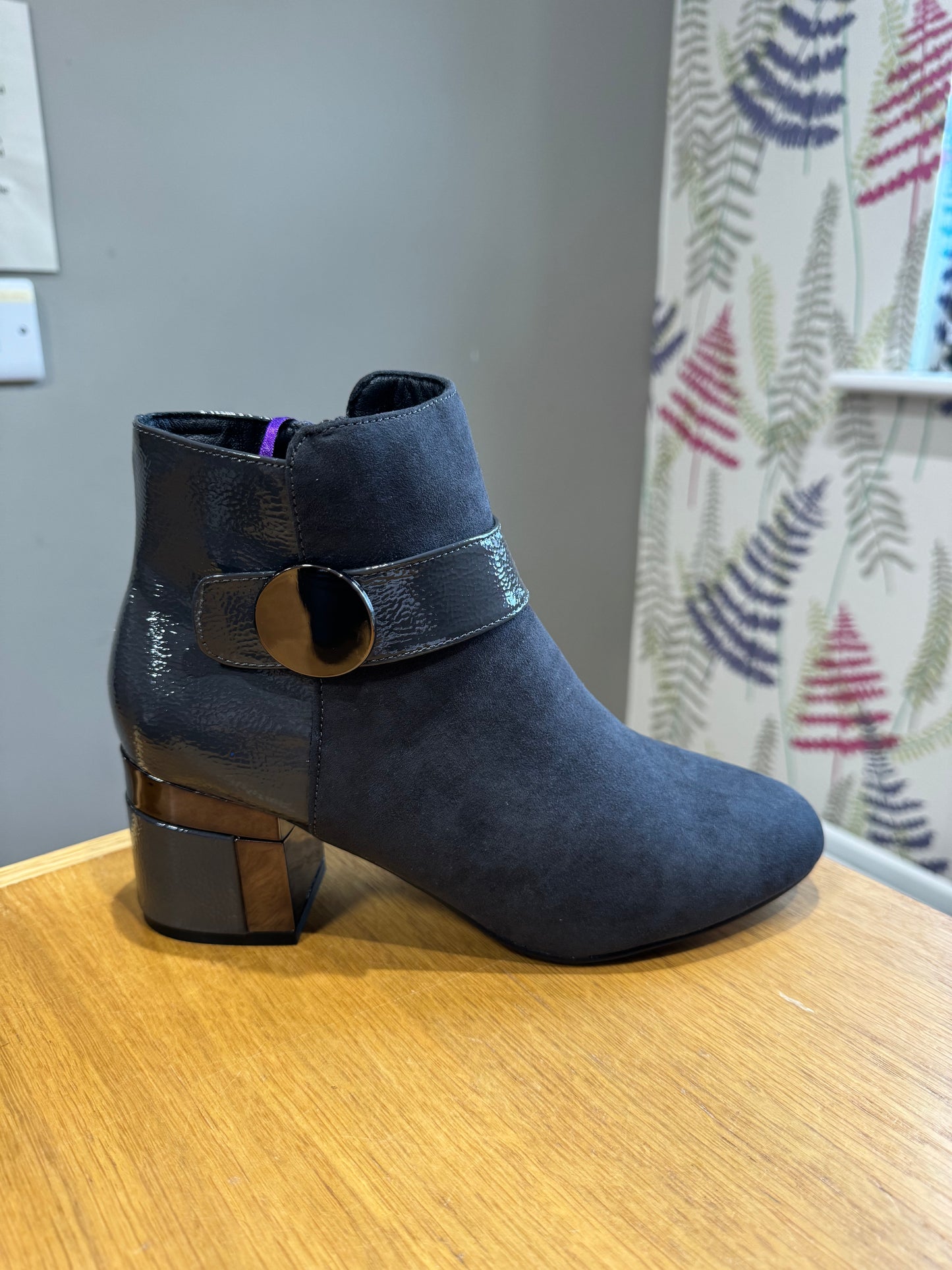 Lotus Kirsty Grey Suede/Patent Boot