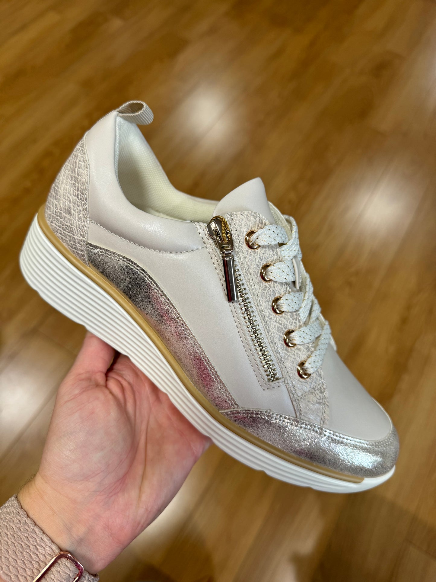 Lunar Kiley Beige Trainer