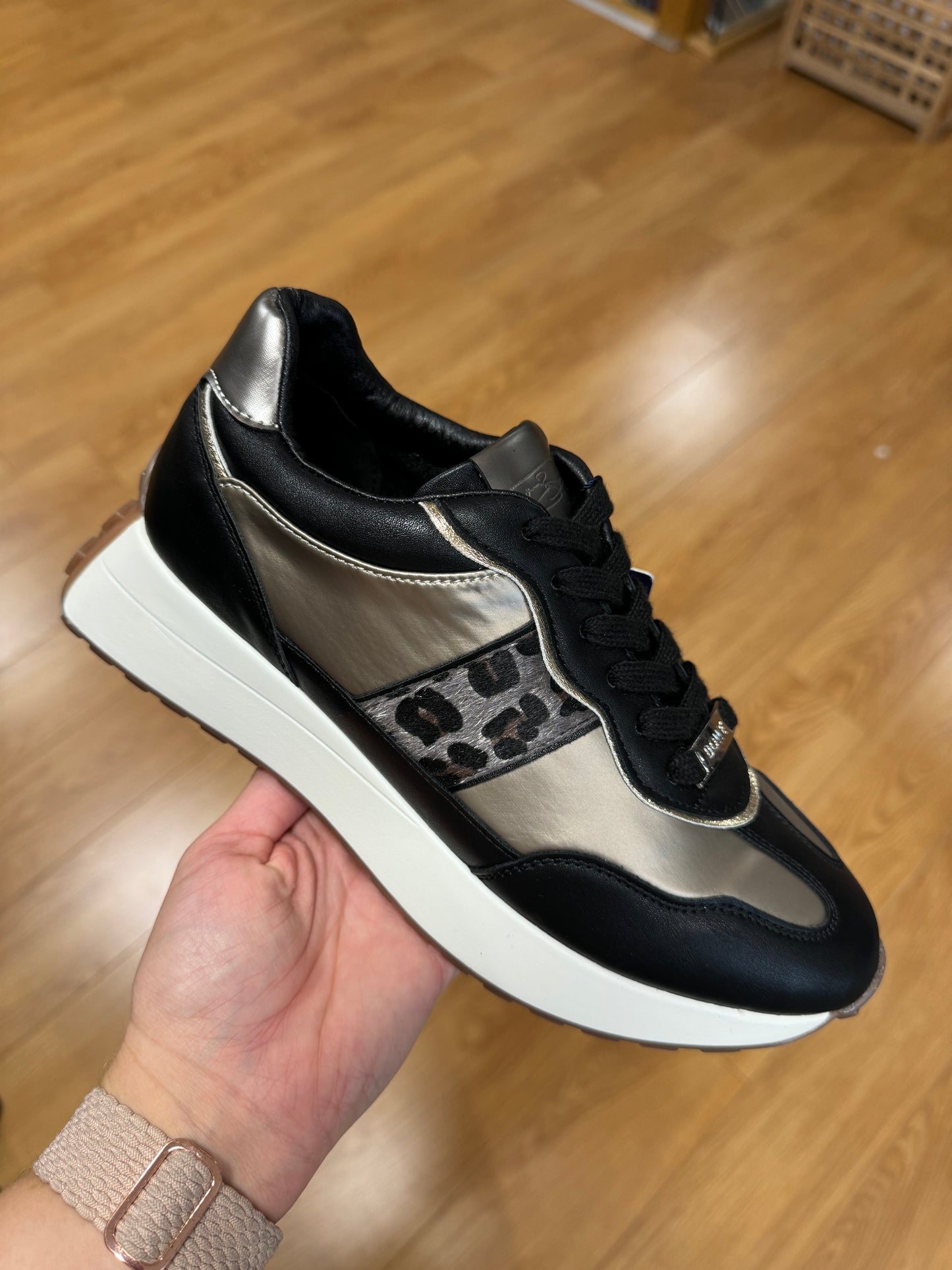 Tommy Bowe for Her Macias Black Leopard Trainer