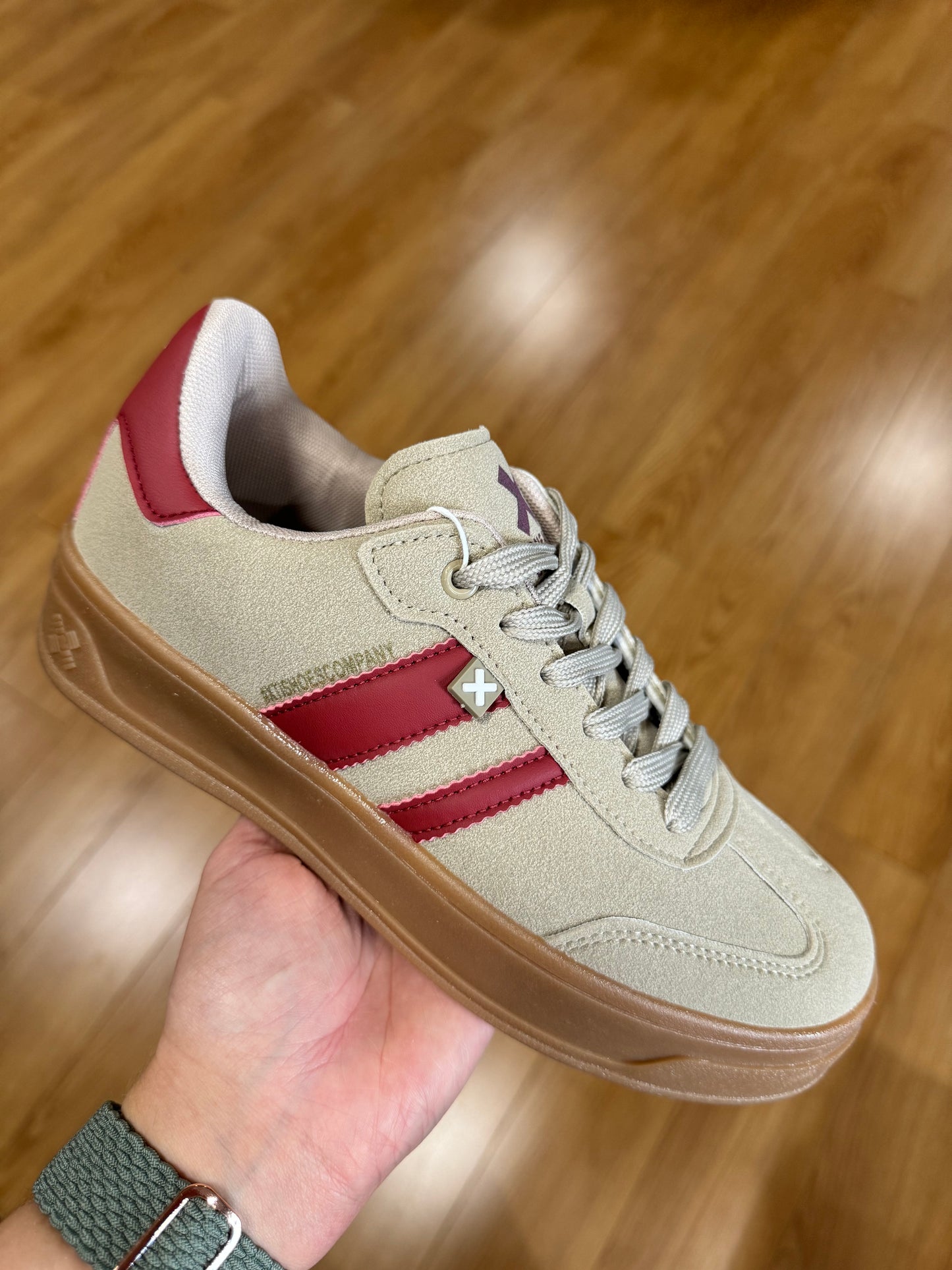 XTI Beige Stripe Trainer