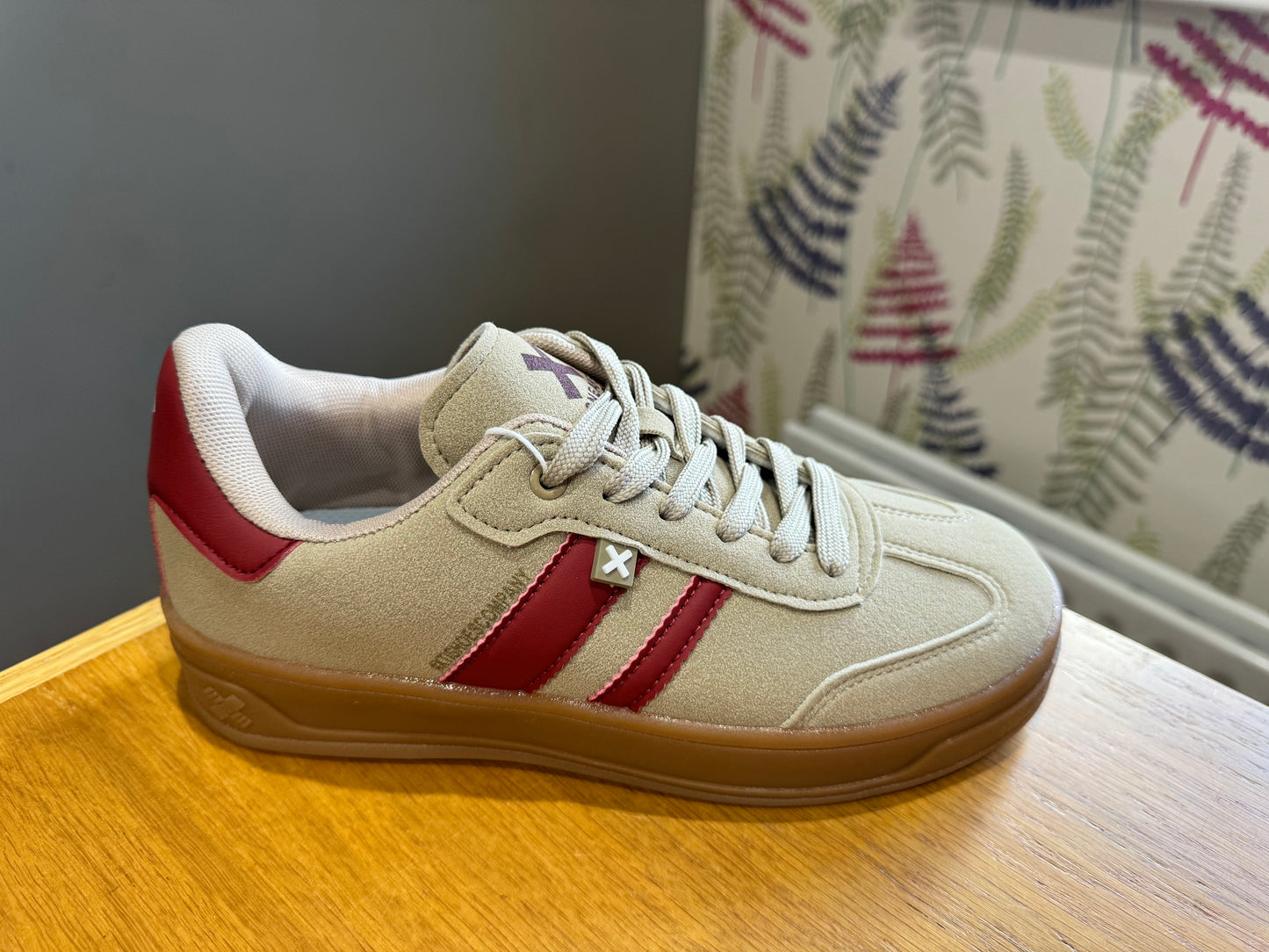 XTI Beige Stripe Trainer