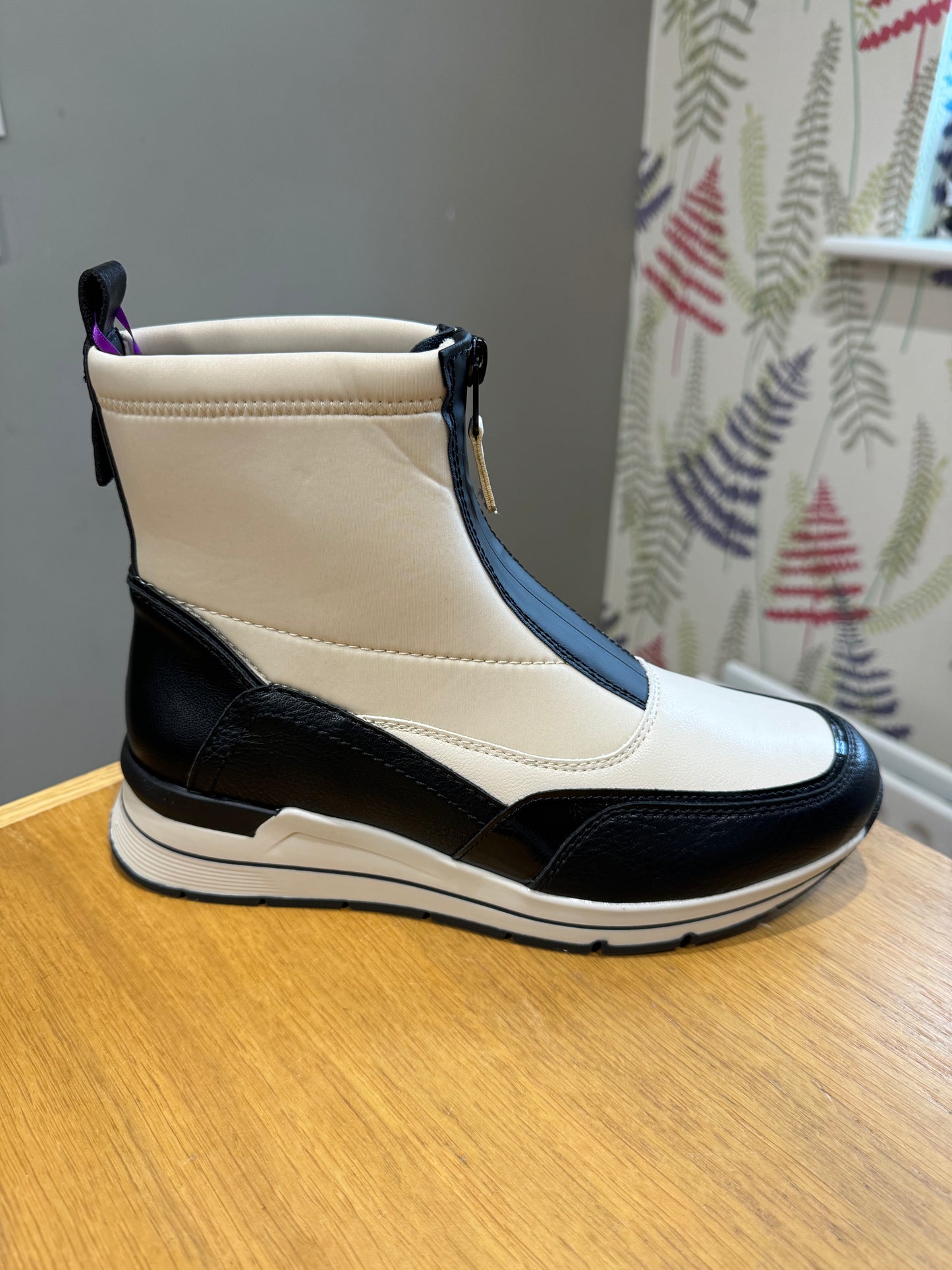 Lotus Petra Cream/Black Trainer Boot