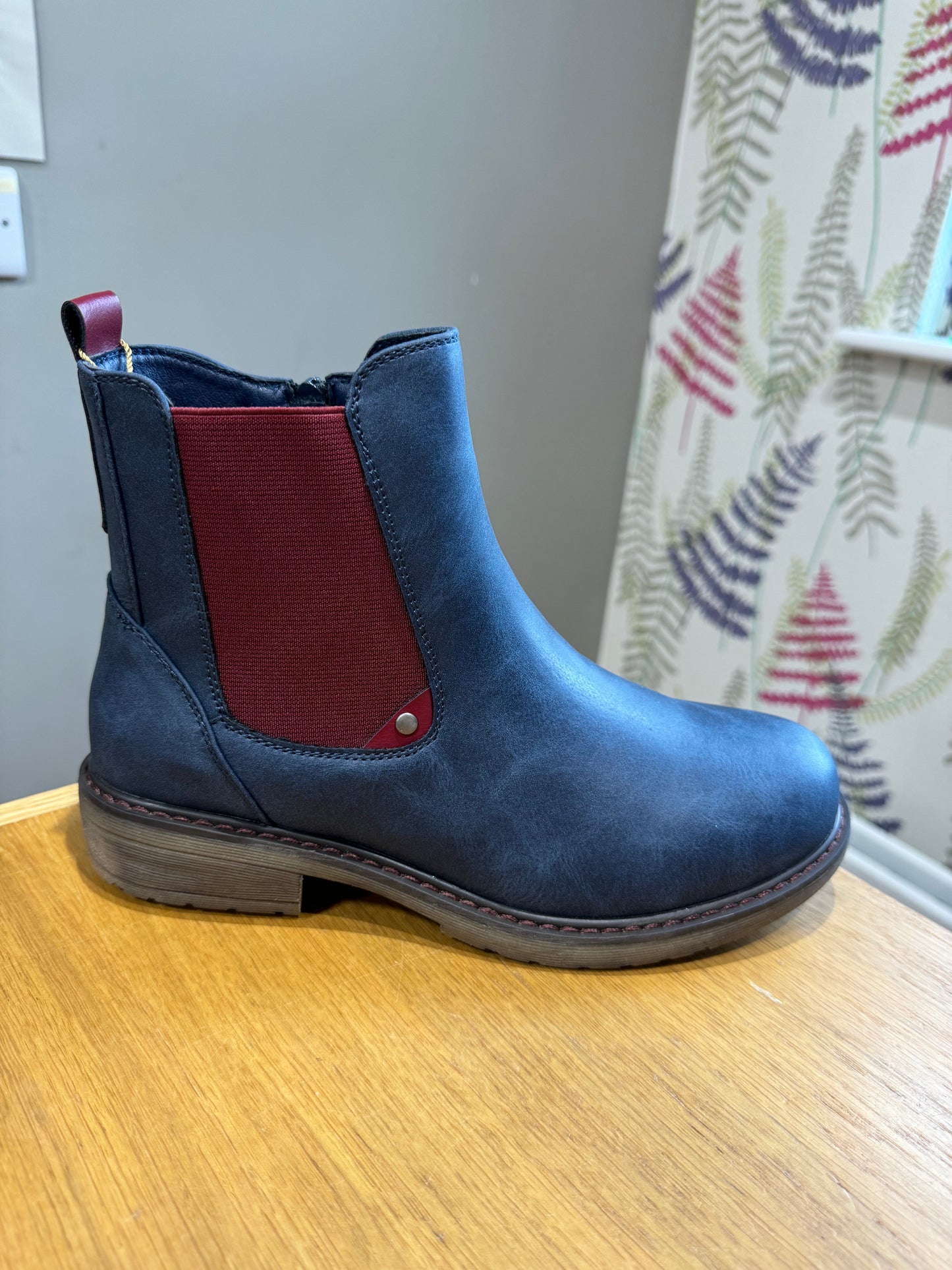 Lunar Suvi Navy/Burgundy Boot