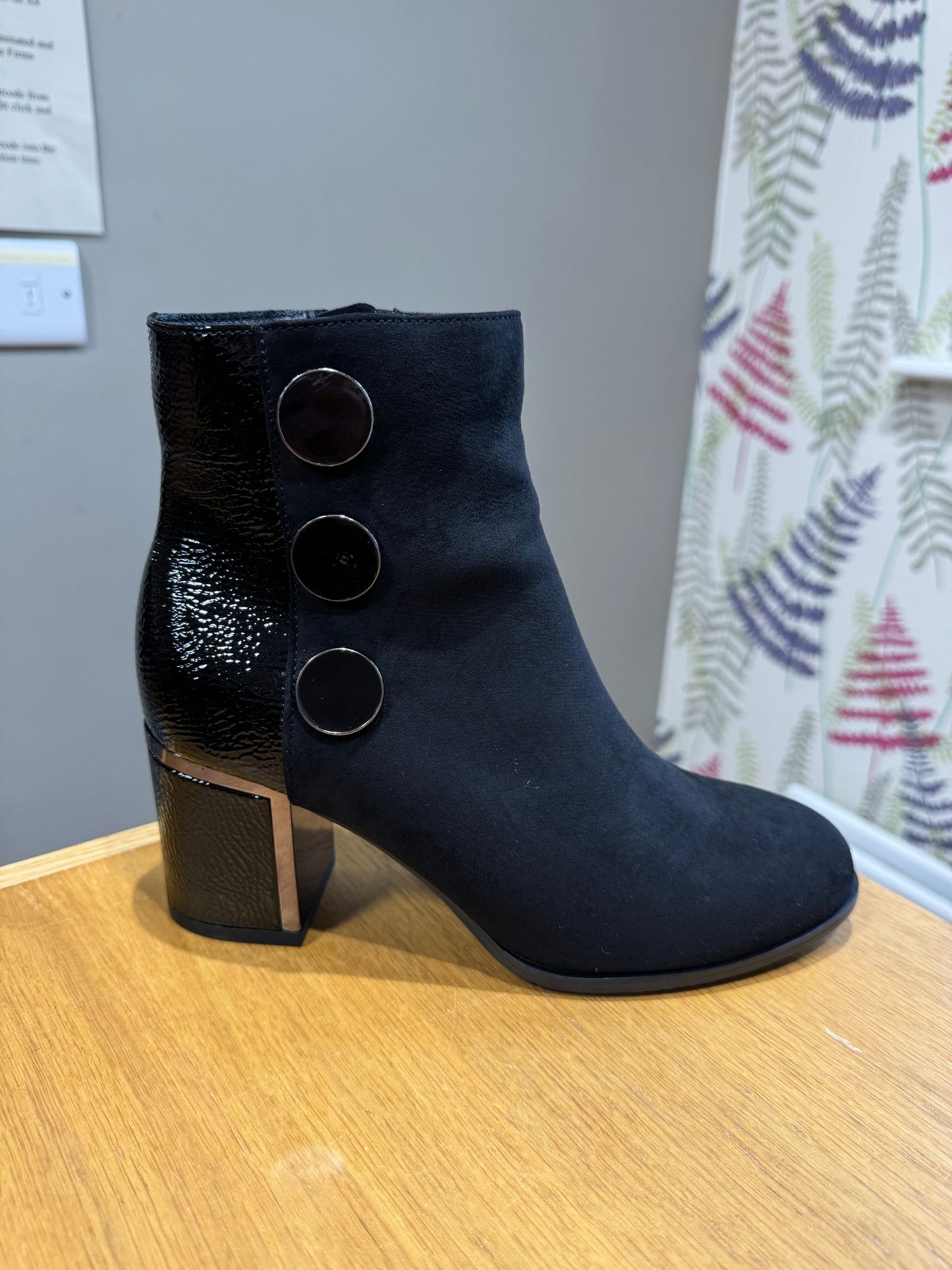 Lotus Stevie Black Suede/Patent Boot