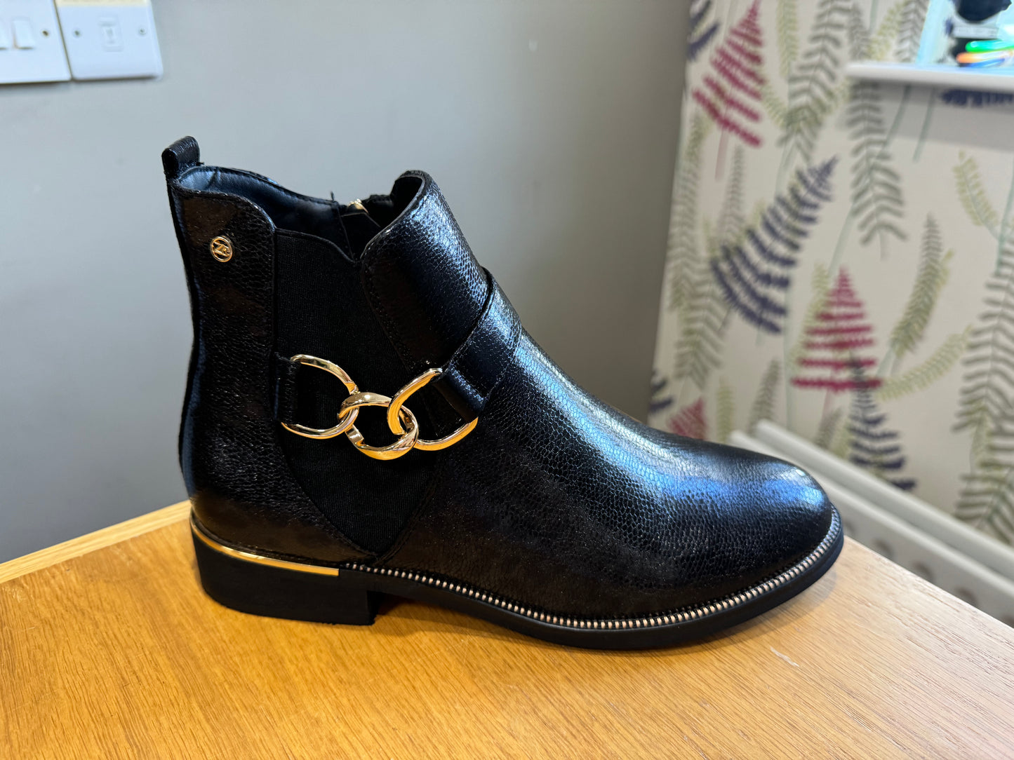 Zanni & Co Shahba Black Boot