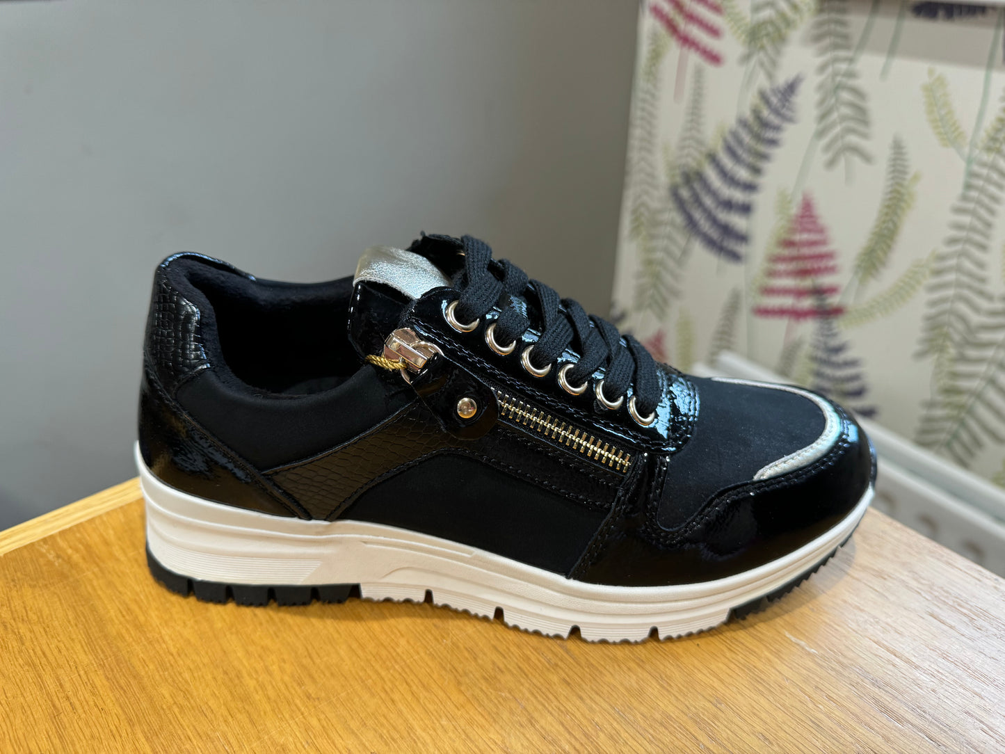 Lunar Sammy Black Trainer