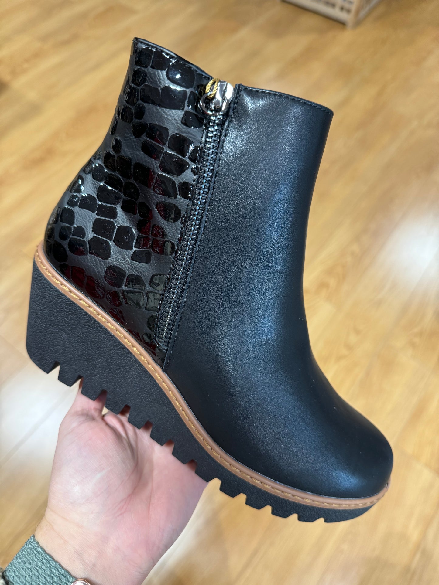 Lunar Cathleen Black Wedge Boot