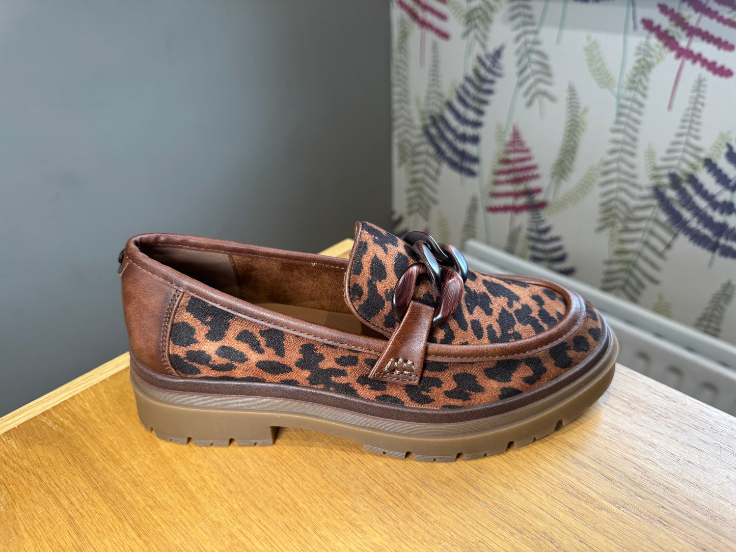 Refresh Leopard Loafer