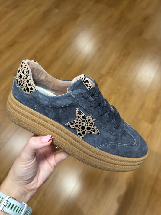 Drilleys Forty Two Thunder Cheetah Trainer