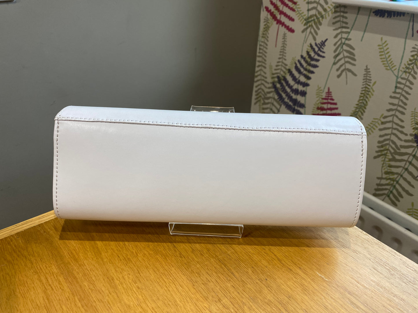 Emis White Pearl Bag