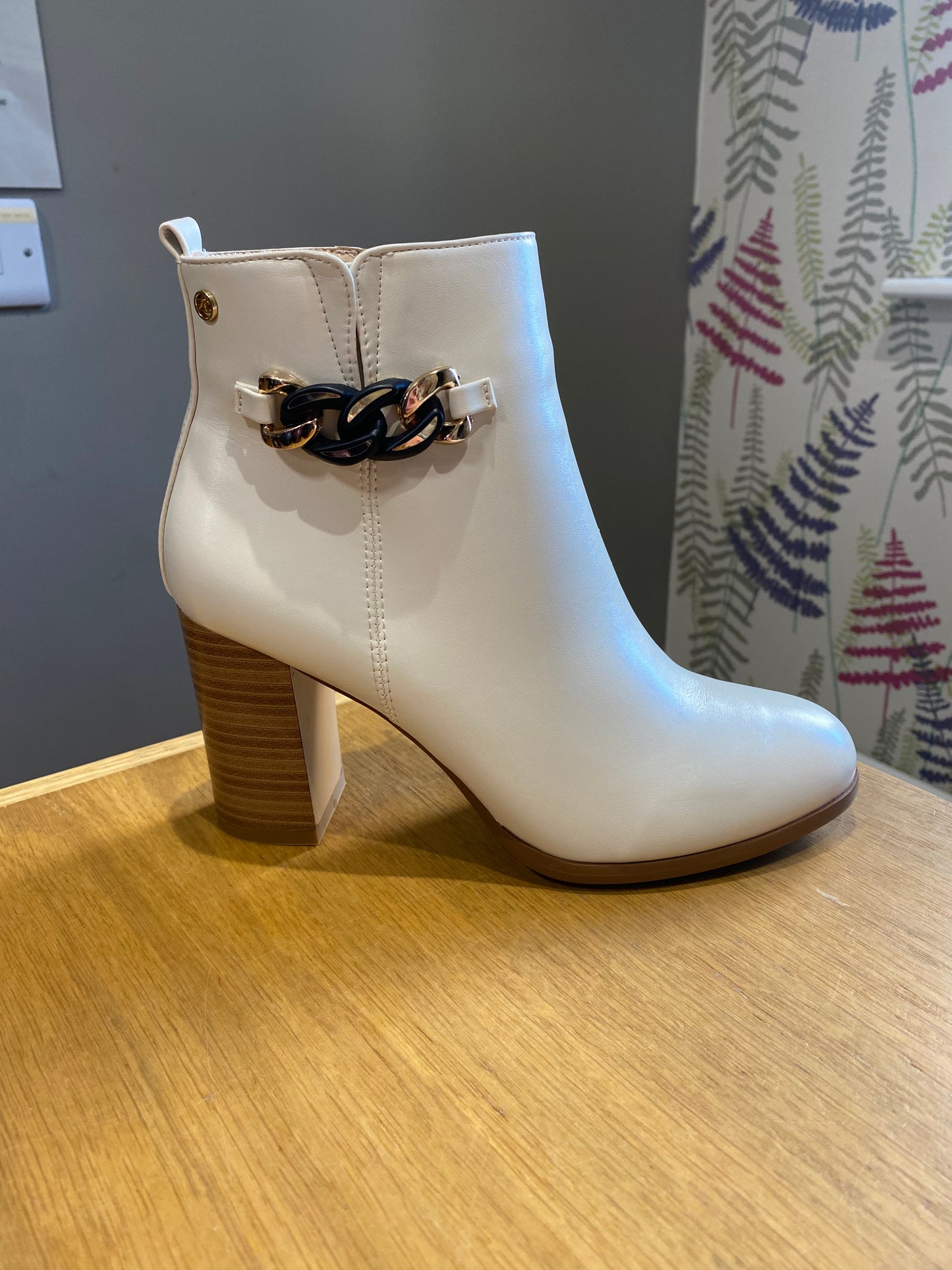 Zanni & Co Zaiton Cream Boot