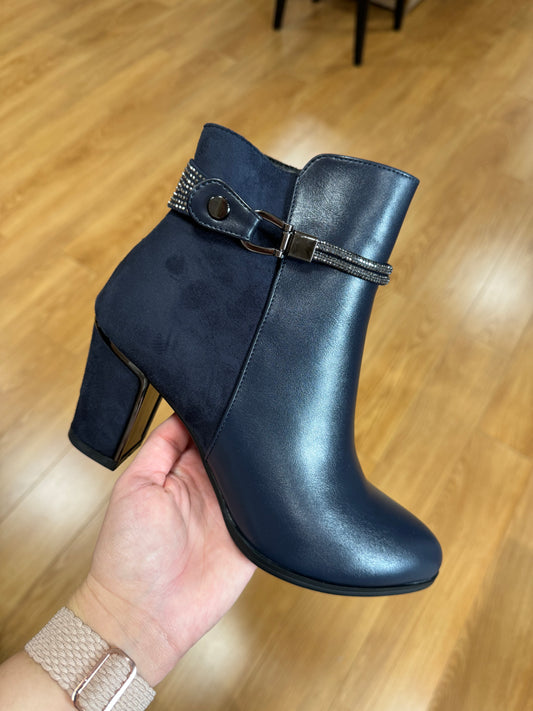 Redz Navy Heeled Boot