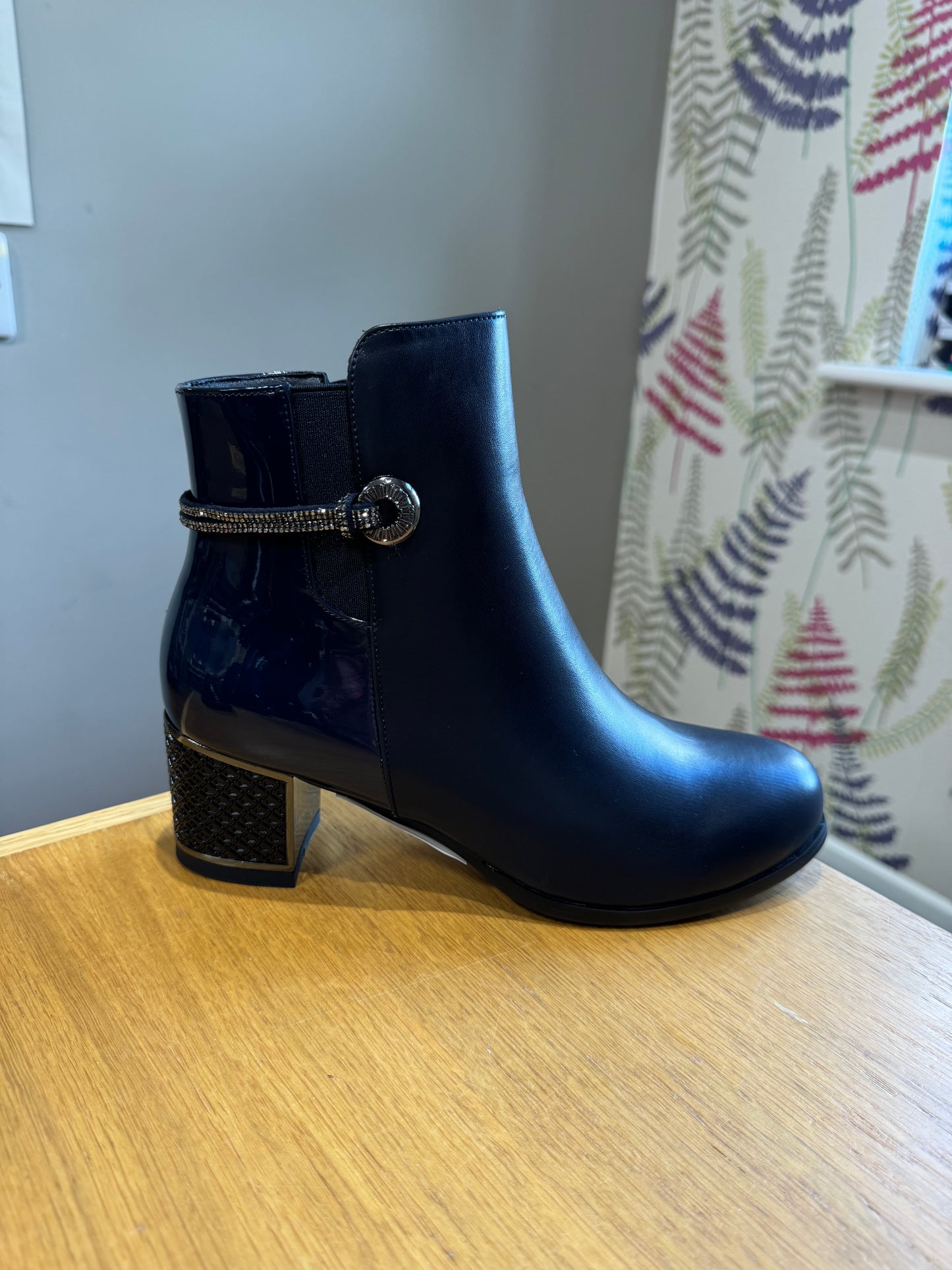 Redz Navy Leather/Patent Boot