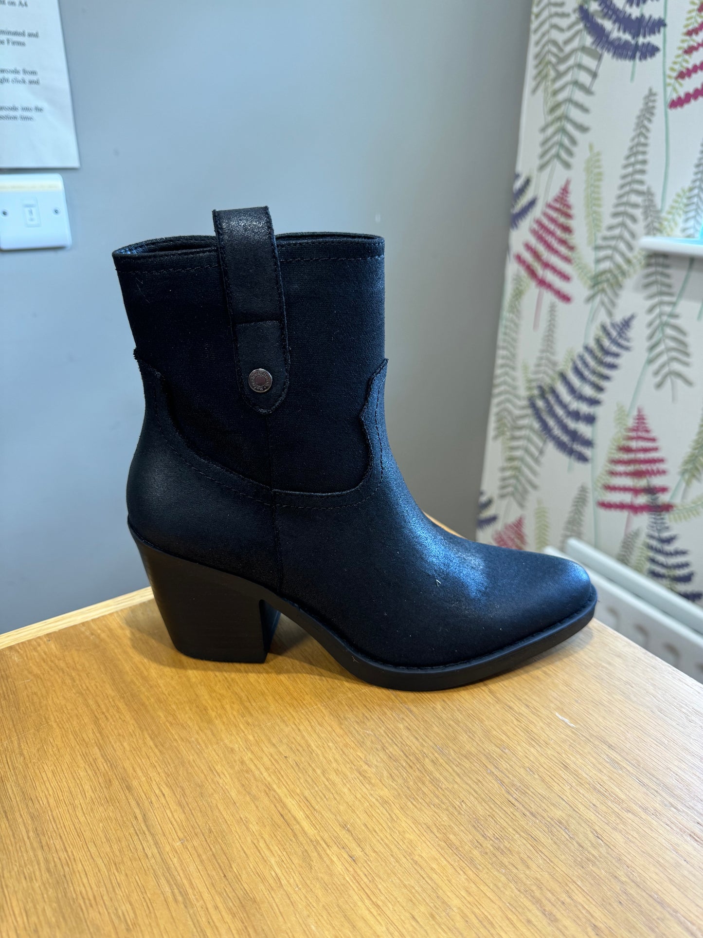 Refresh Black Western Boot