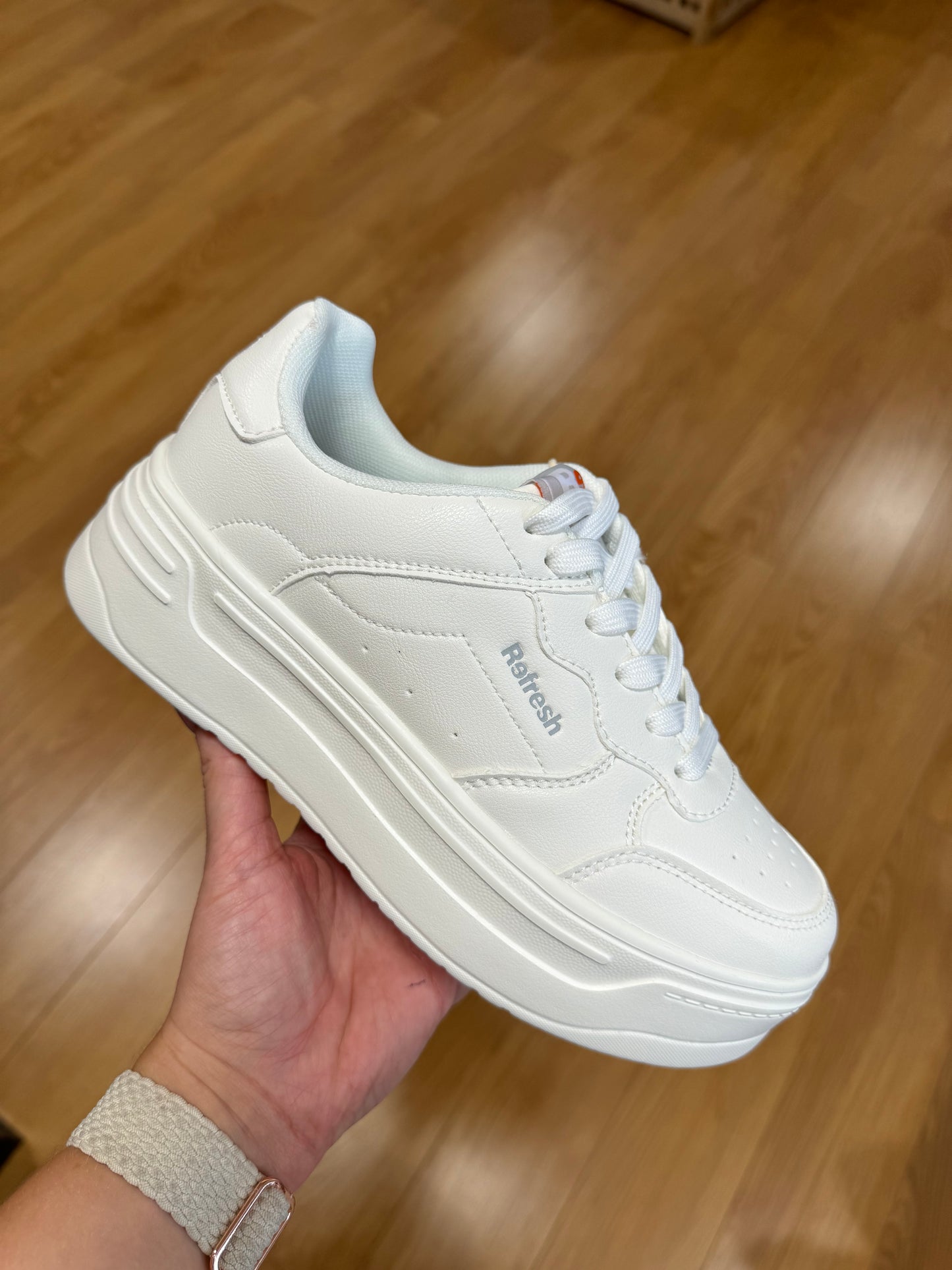 Refresh White Platform Trainer