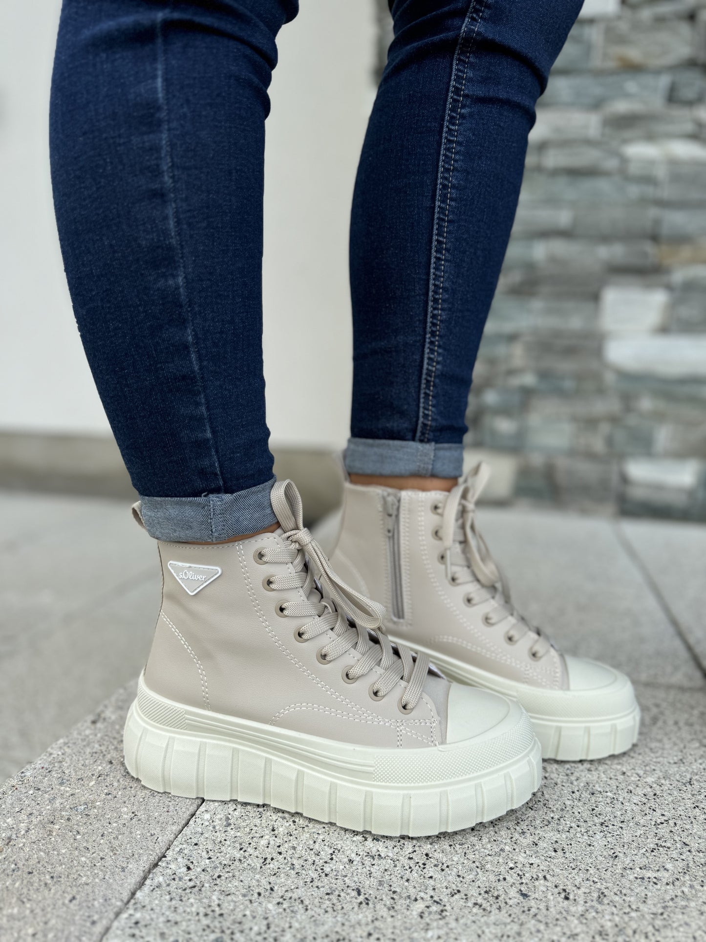 S. Oliver Cream High Top Trainer