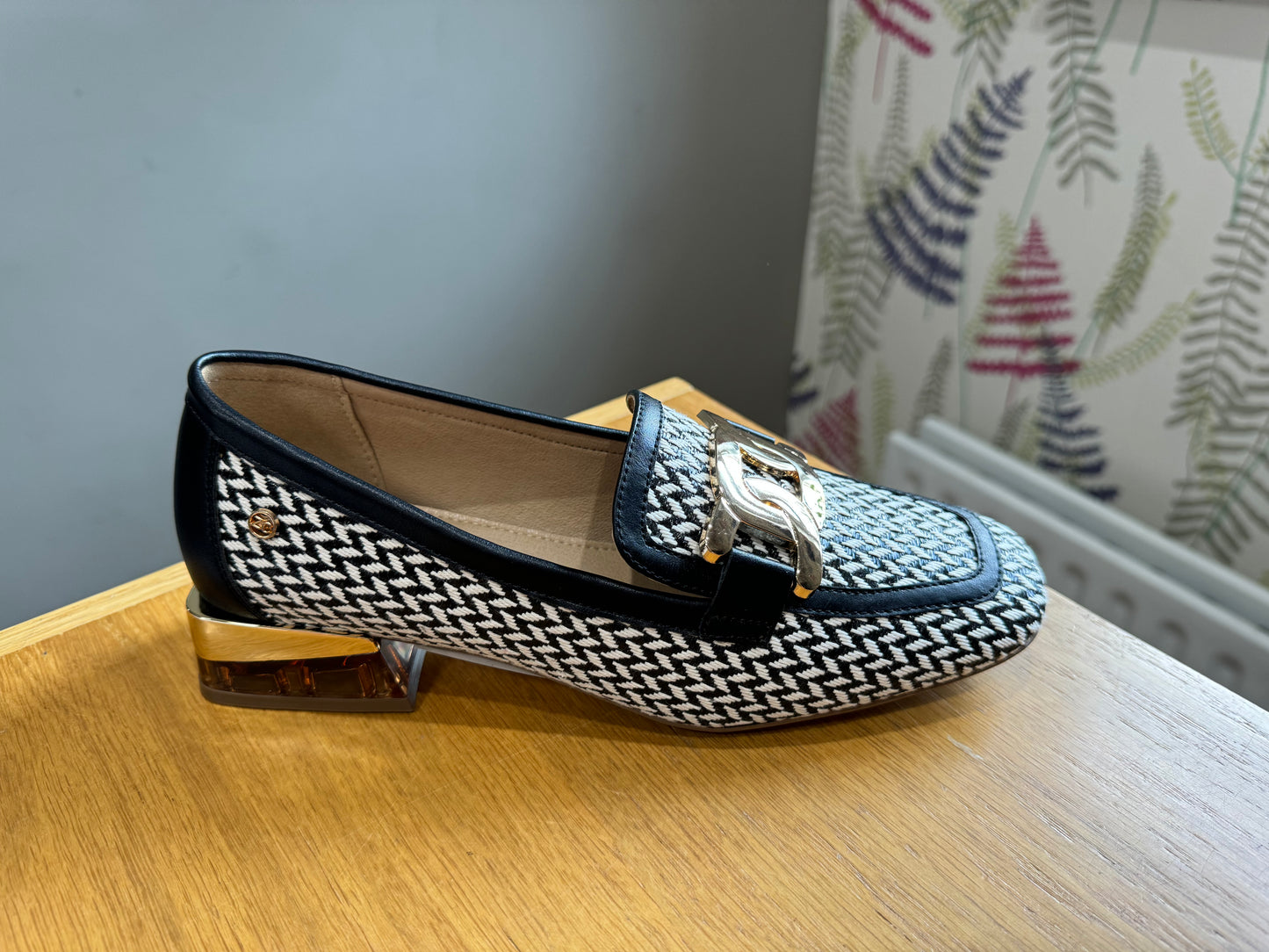 Zanni & Co Laocai Black Zig Zag Loafer